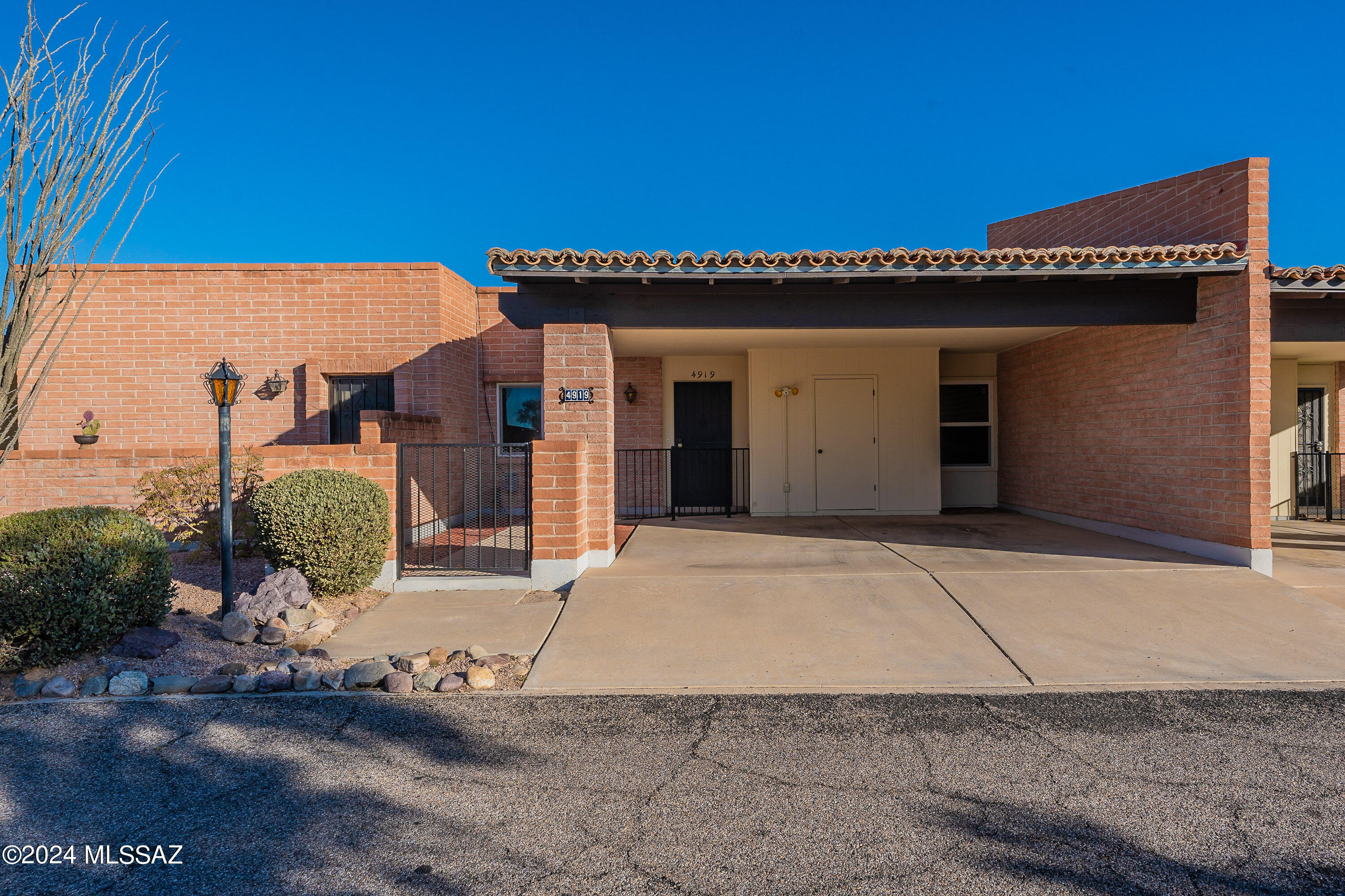 Tierra Serena Townhouses (1-117) - Residential