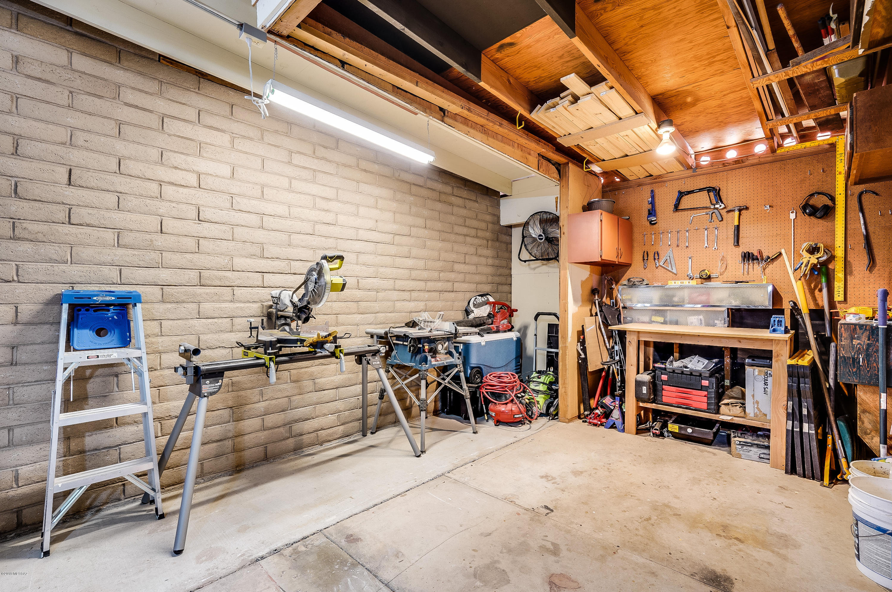 Broadway East (1-112) - Residential