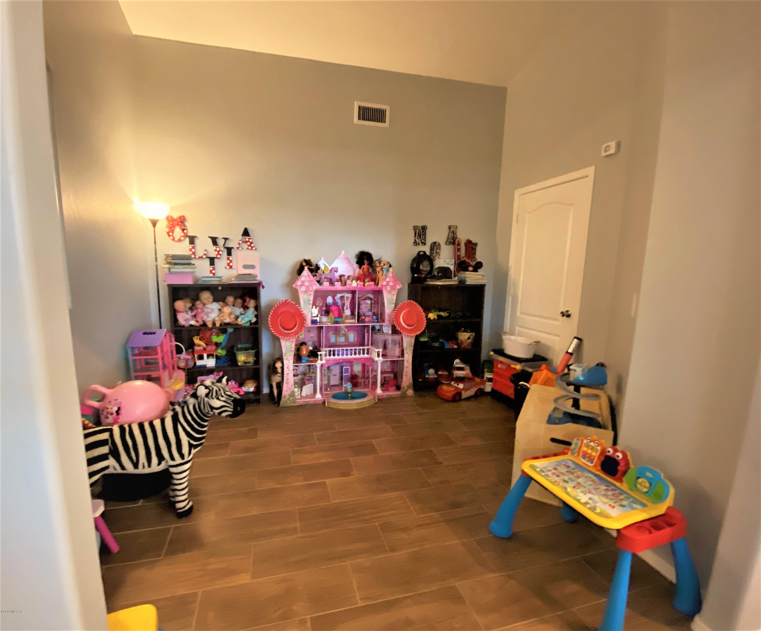 Star Valley Blk. 10 (1-228) - Residential