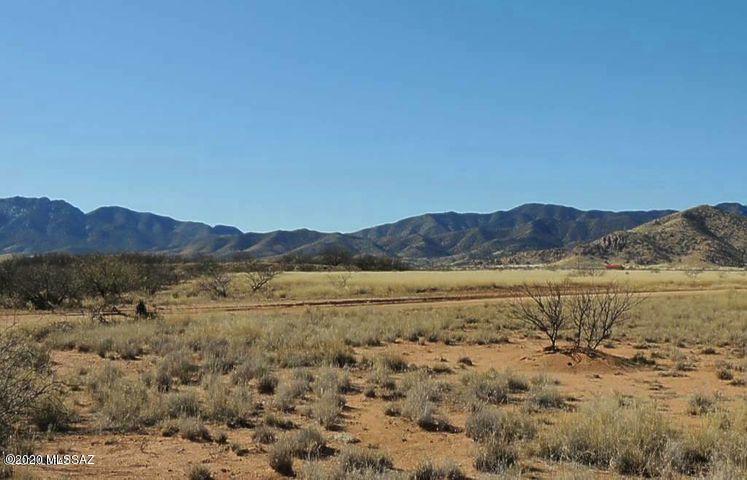 3.32 ACRE parcel available in a lovely, quiet area of Cochise County. Two vacant land lots with easy access off Desert Rd and on Highland Rd (both are county maintained). South of the village of Sunsites - as the crow flies it's only 3 miles. The area offers clean air, and a climate with more than 300 sunny days per year. Average daily high temperatures range from 60 °F in January to 95 °F in July. About 2 miles south of Sunsites, is the beginning of the famous Ghost Town Trail. The historic Old Pearce General Store, and other old buildings and ruins from the late 18th and early 19th century, attracts many visitors who like to feel the atmosphere of old times.