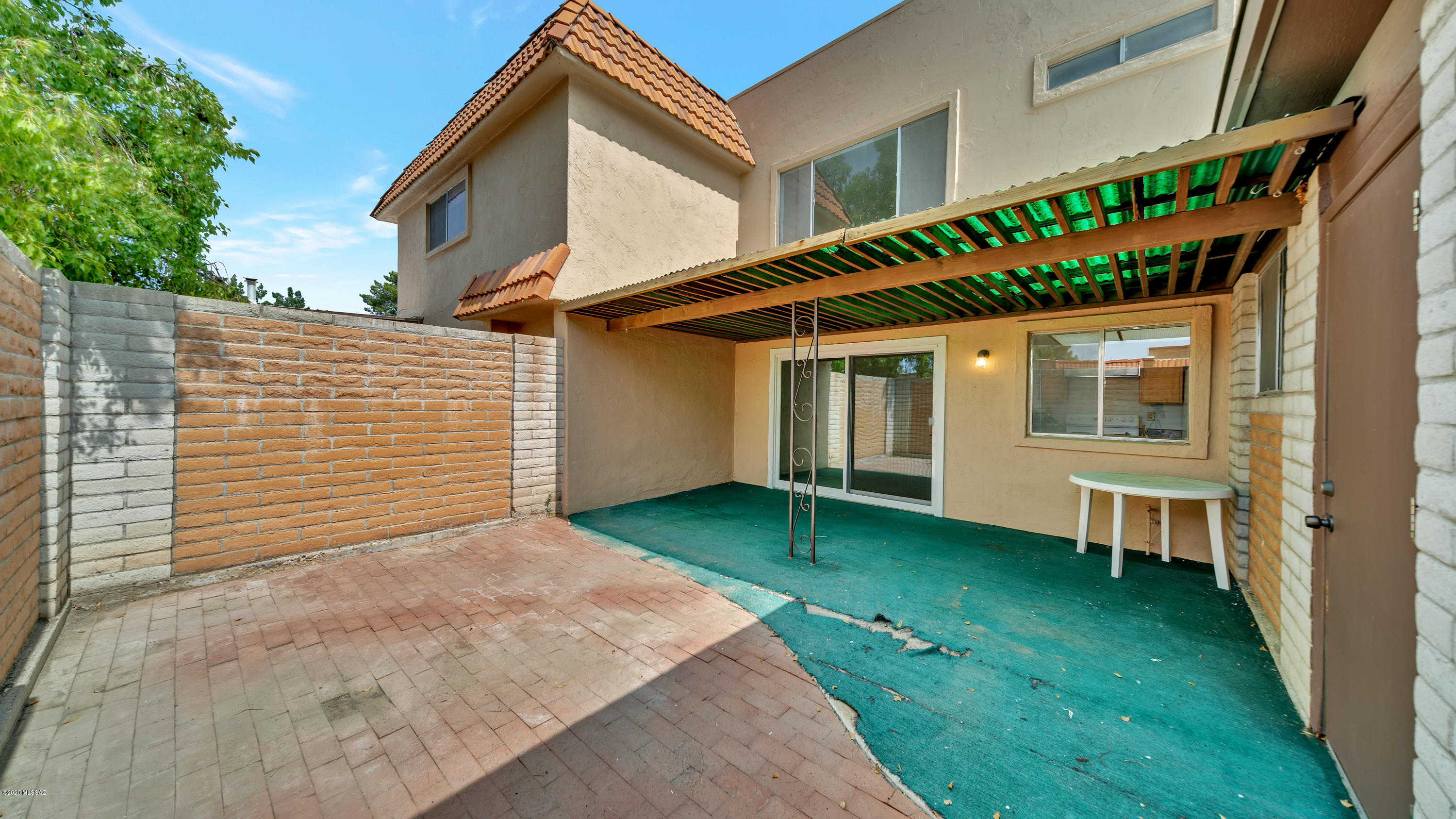 Rolling Hills Villas - Residential