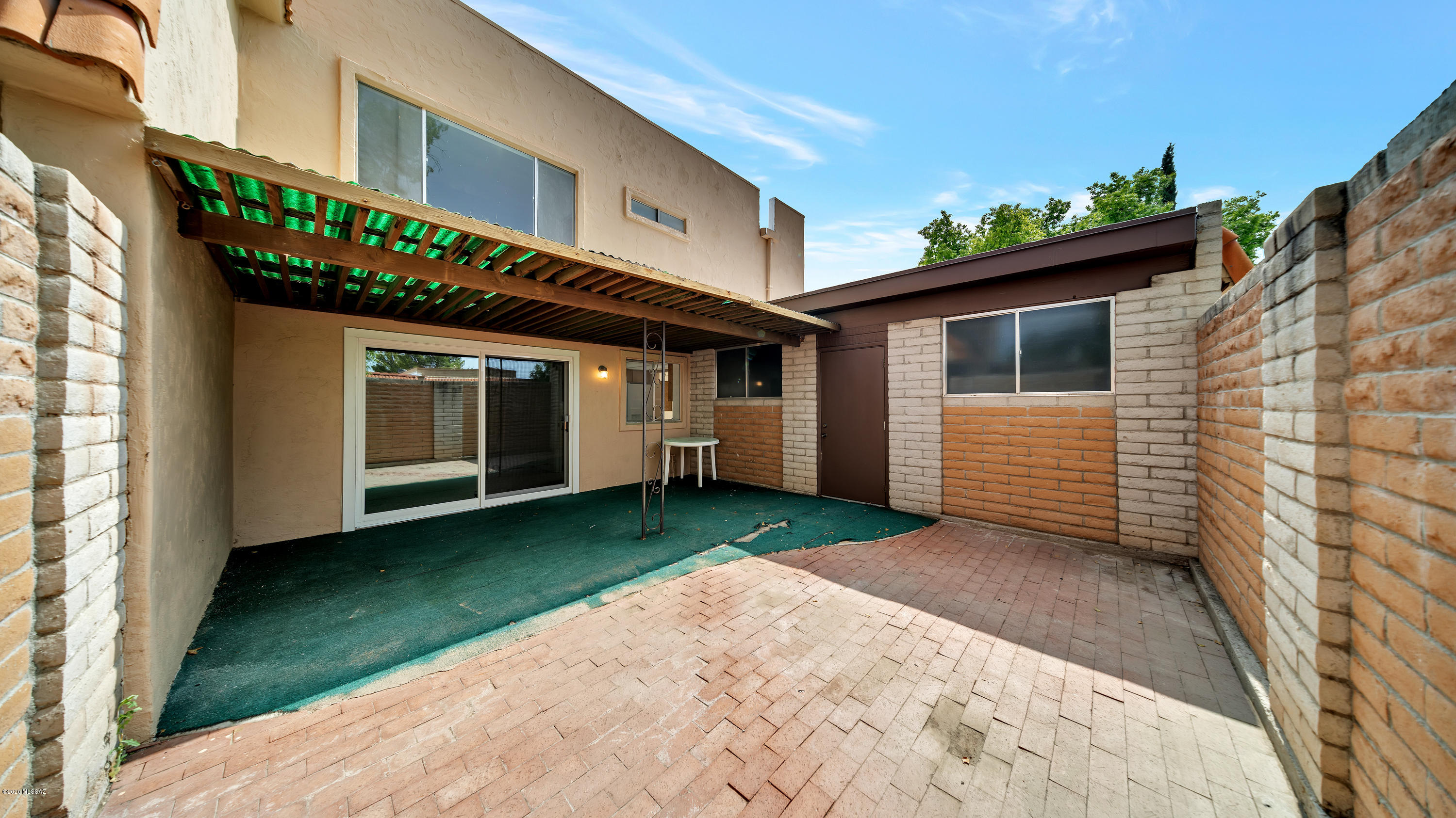 Rolling Hills Villas - Residential