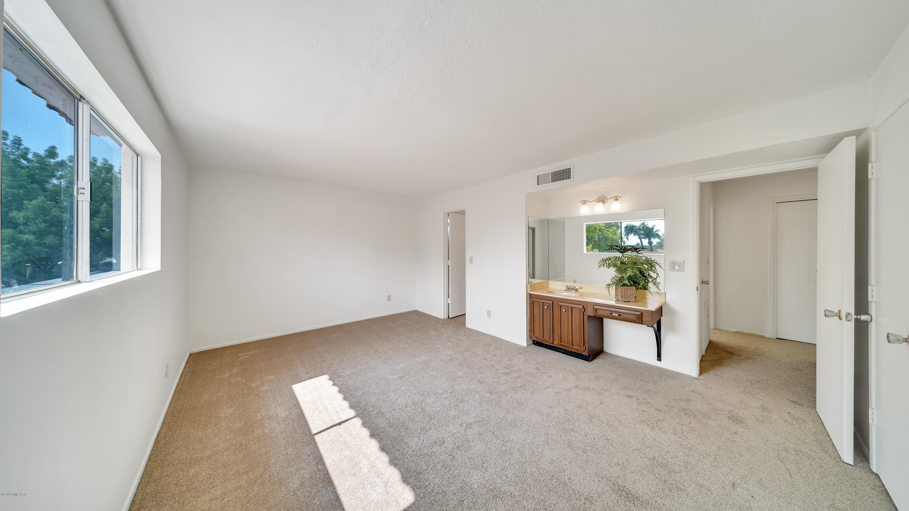 Rolling Hills Villas - Residential