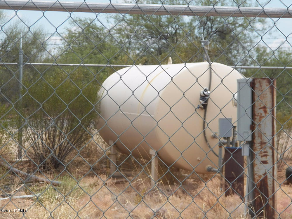 Sahuarita Road - Land