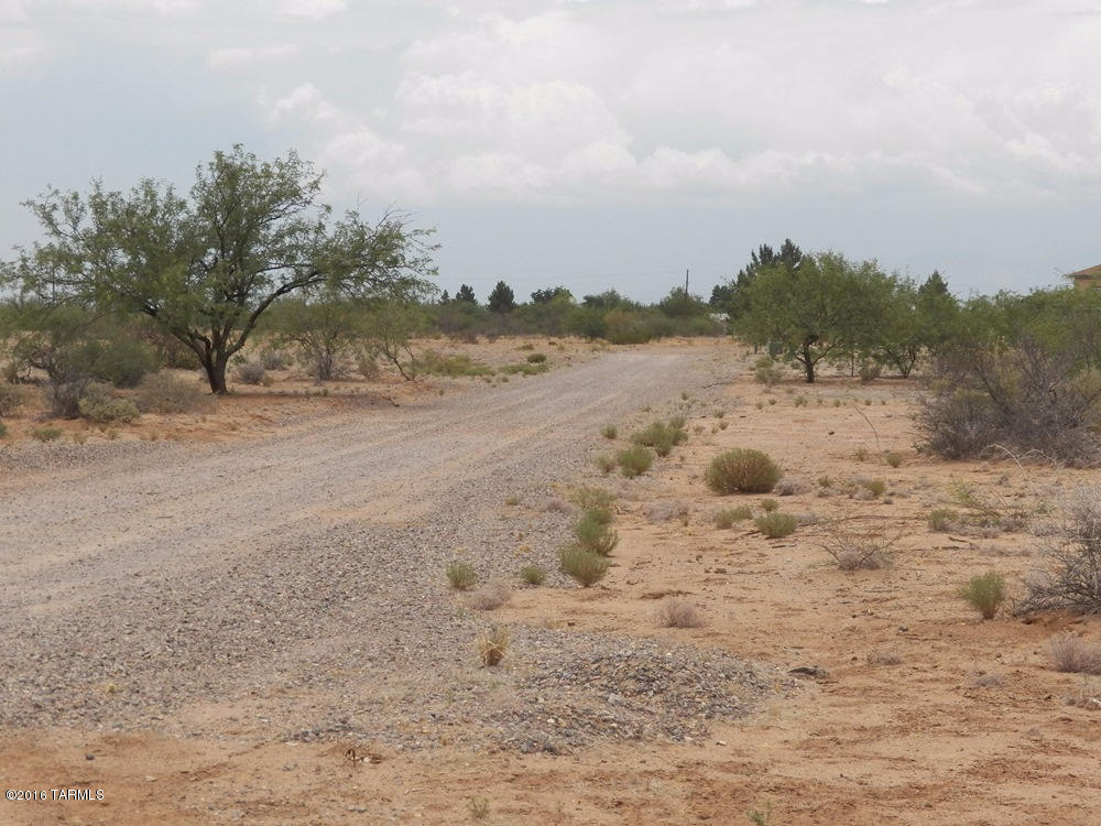 Sahuarita Road - Land