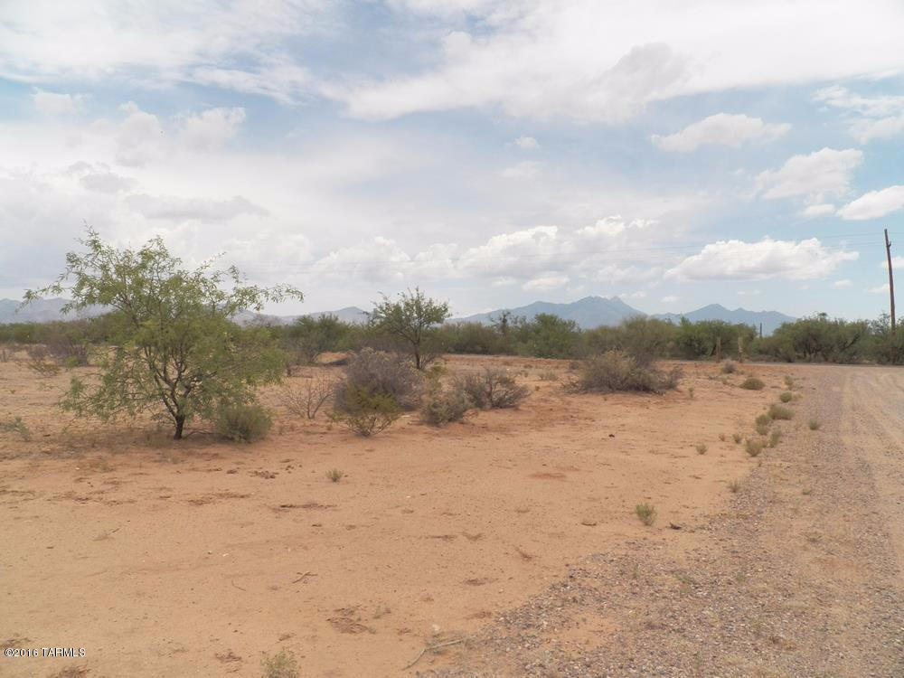 Sahuarita Road - Land