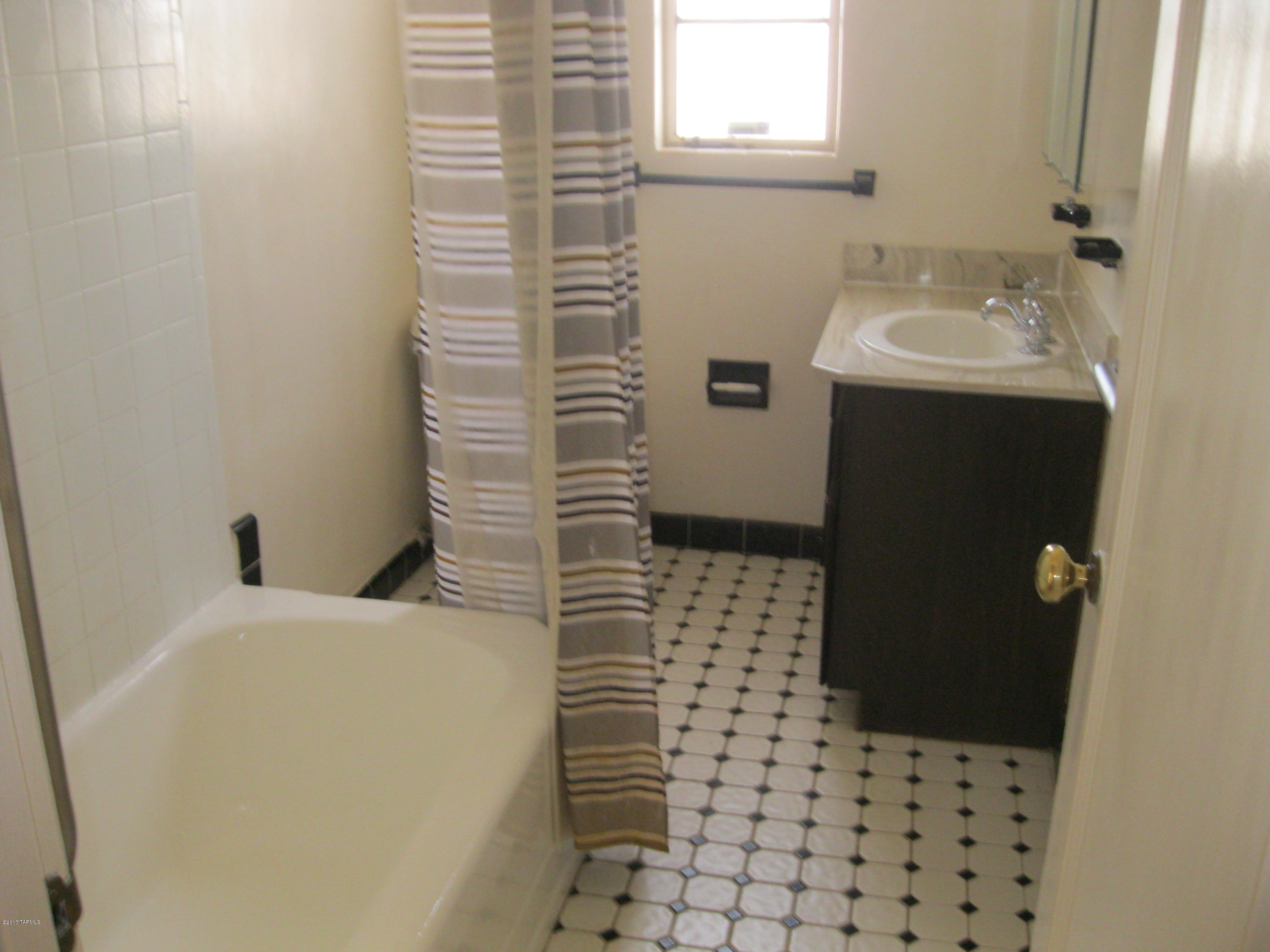Catalina Vista - Residential Lease