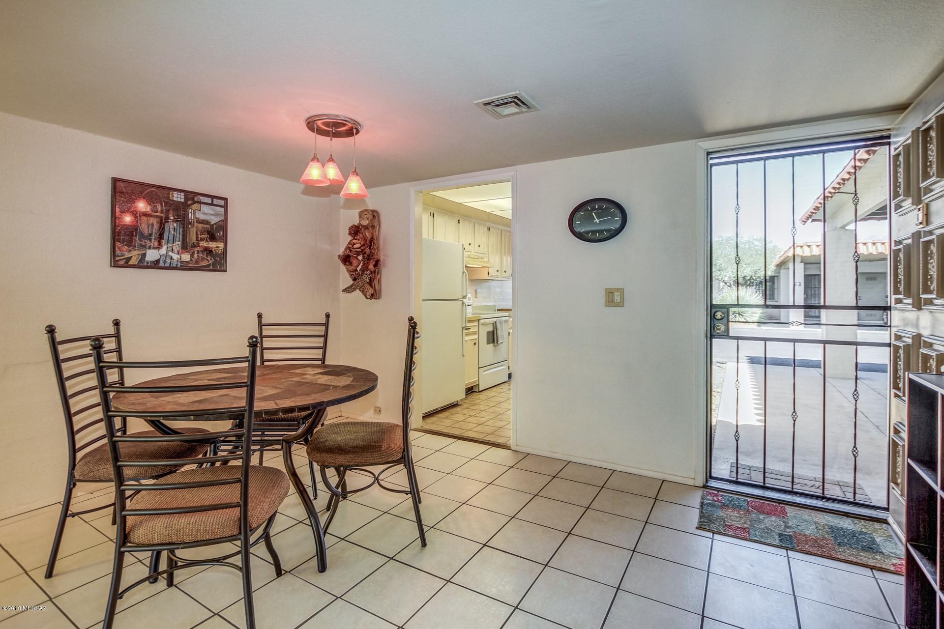Tucson Prince Townhouses - Residential