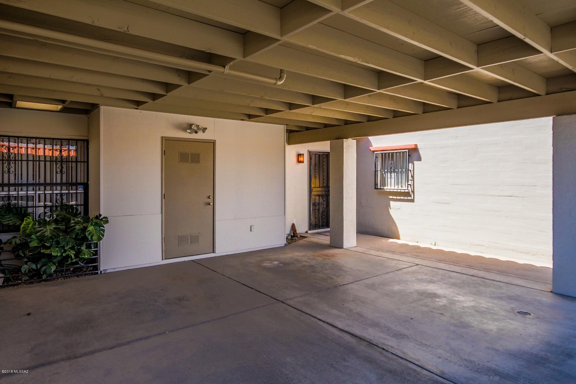 Tucson Prince Townhouses - Residential