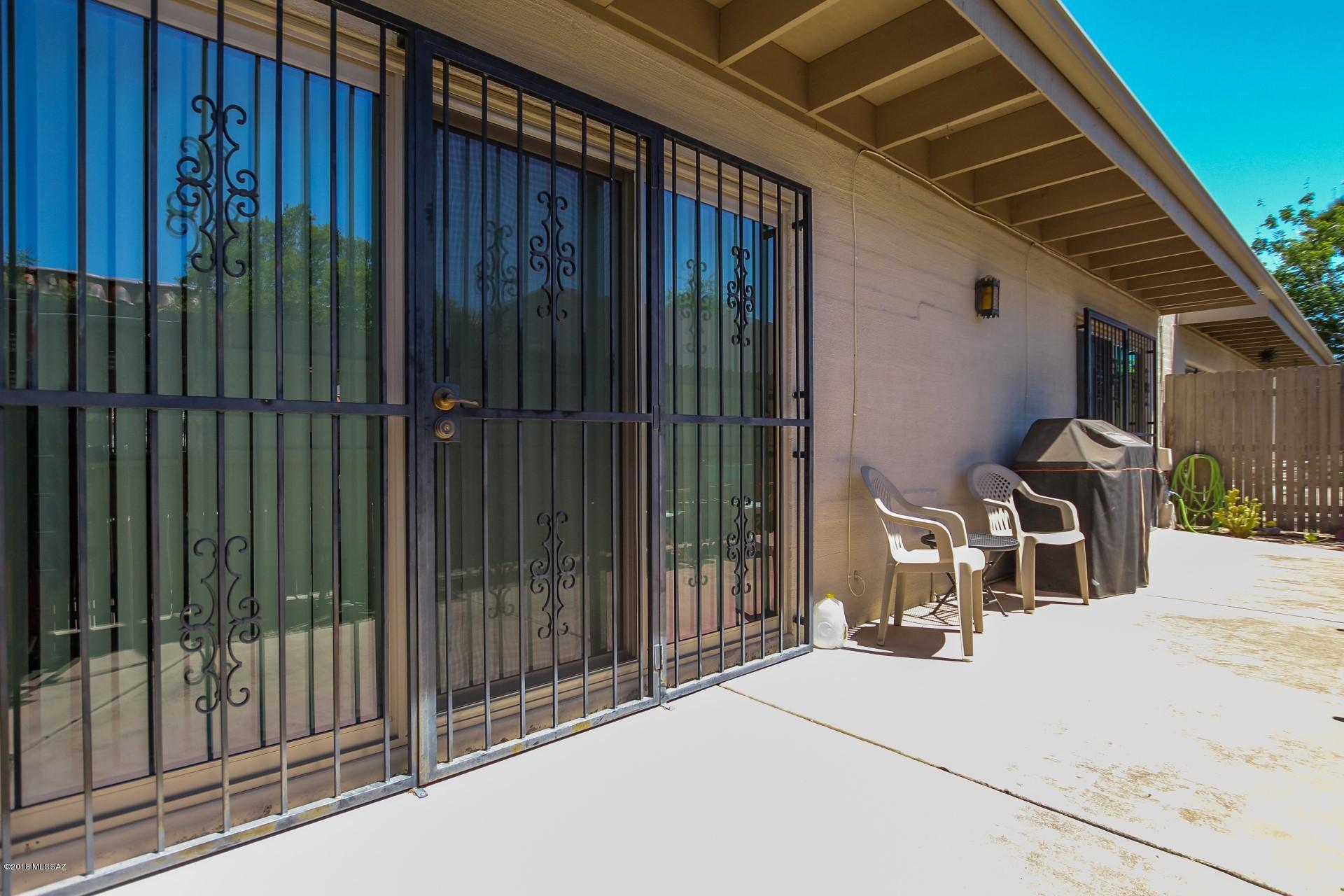 Tucson Prince Townhouses - Residential