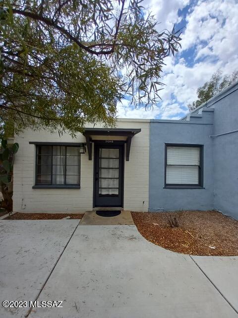 Quaint one bedroom located in tucked away community! Updated interior w/ all tile/ wood plank floors, evap cooling, all appliances and community coin laundry right near unit- great location with easy access to shopping, bus line and more! Tenant pays gas & electric plus flat monthly water/ sewer fee.