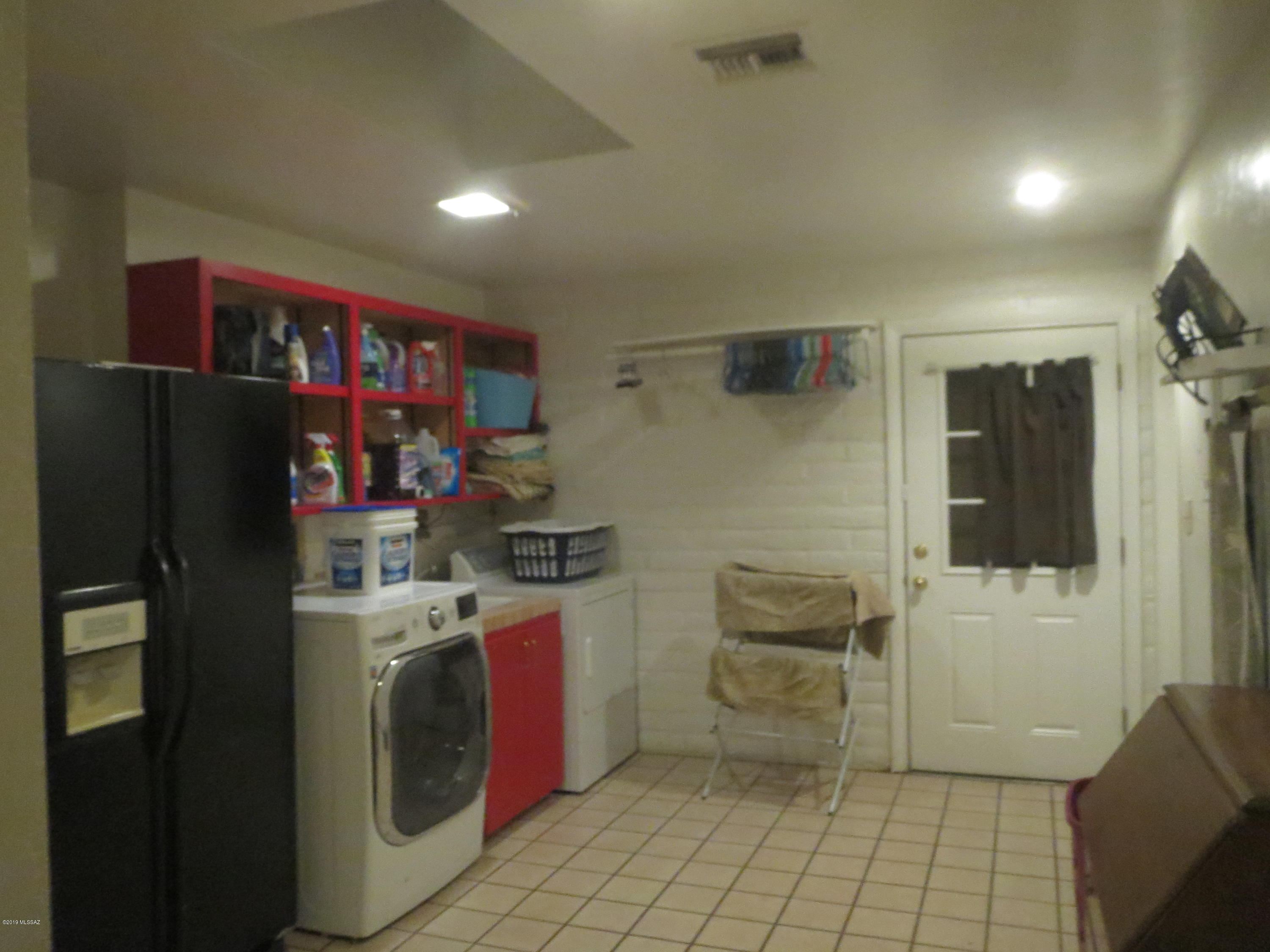 Skyline Bel Air Estates (299-333 & 347-357) - Residential Lease