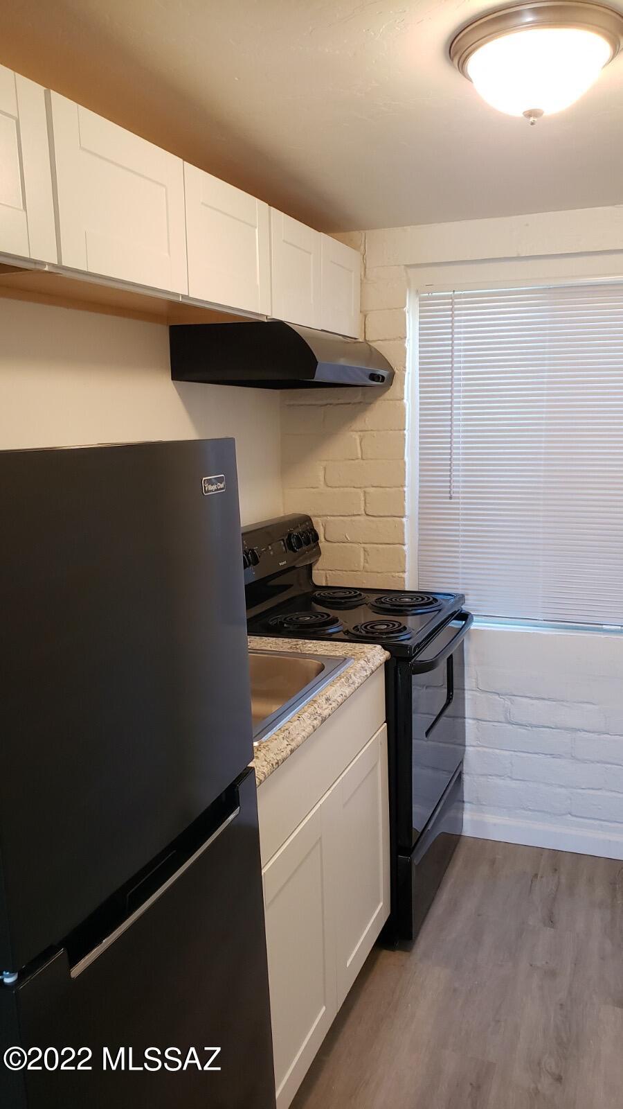 Los Ranchitos - Residential Lease