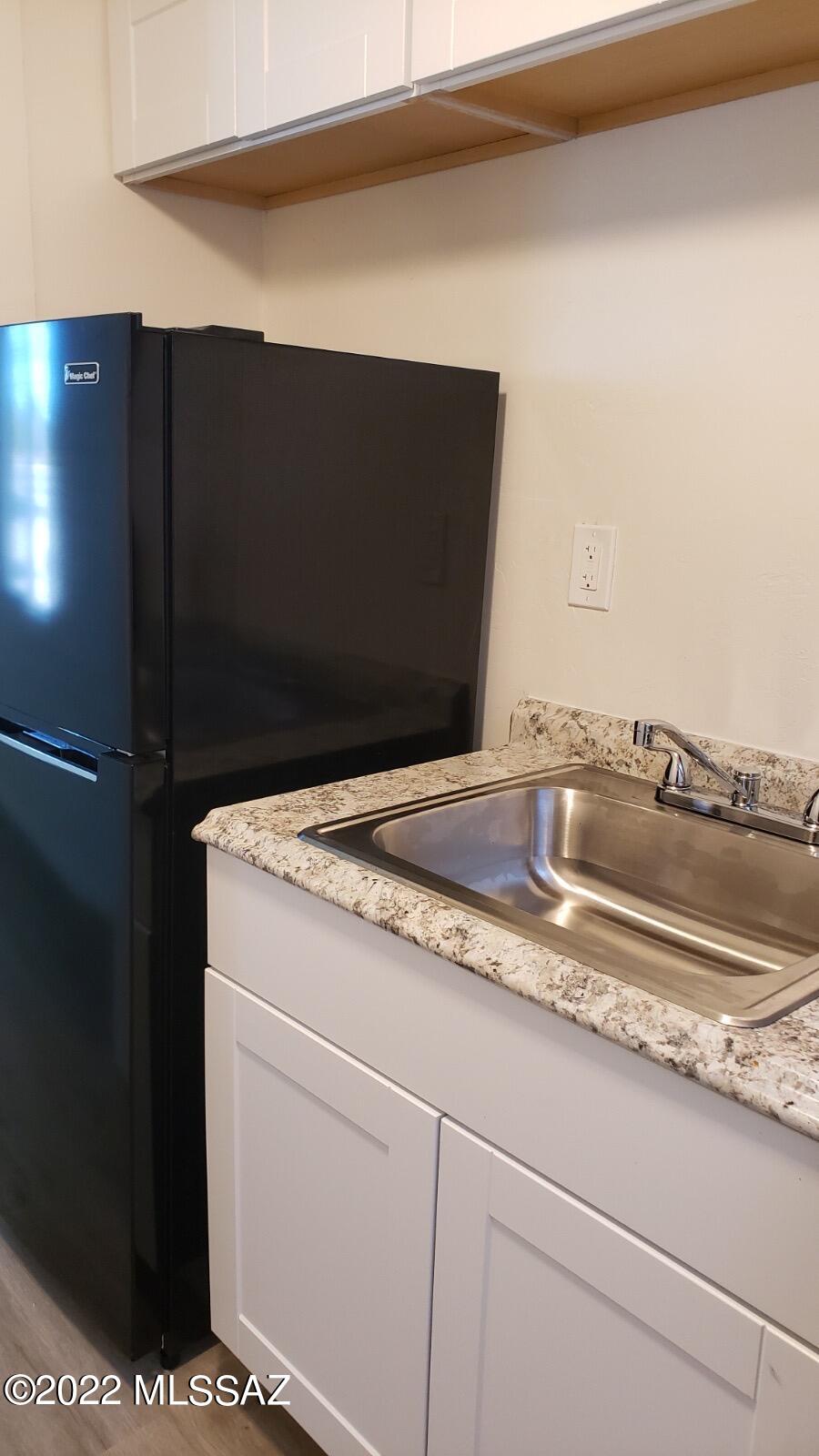Los Ranchitos - Residential Lease