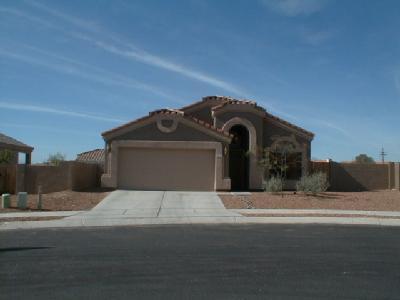 Charming 4 bedroom, 2 bathroom home located at the end of a cul-de-sac in the beautiful gated community of The Lakes at Castle Rock. The home boasts a large fenced yard, living room with fireplace and 2 car garage. Community offers many amenities including several pools, tennis courts, a clubhouse and 11 lakes throughout the community.