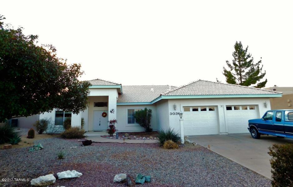 This lovely custom home in Country Club has many great features: Split Floor Plan, built in entertainment center, fireplace, an extra room that could be formal dining or an office, dual sinks in both bathrooms, French doors lead to the Master Bedroom, built in desk & bookshelves in one of the spare bedrooms, workbenches & plenty of storage in the garage. The backyard is spacious with a covered patio and a pergola for relaxing or entertaining. Very, very close to the Golf Course!