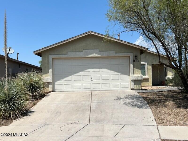 Cute 3BR/2BA House with brand new paint, and carpet throughout. Conveniently located a short drive from I10, the UofA, Tucson Marketplace, Schools, Shopping and more! Large walled in back yard with a small covered patio. Turn Key Home ready for for move in!