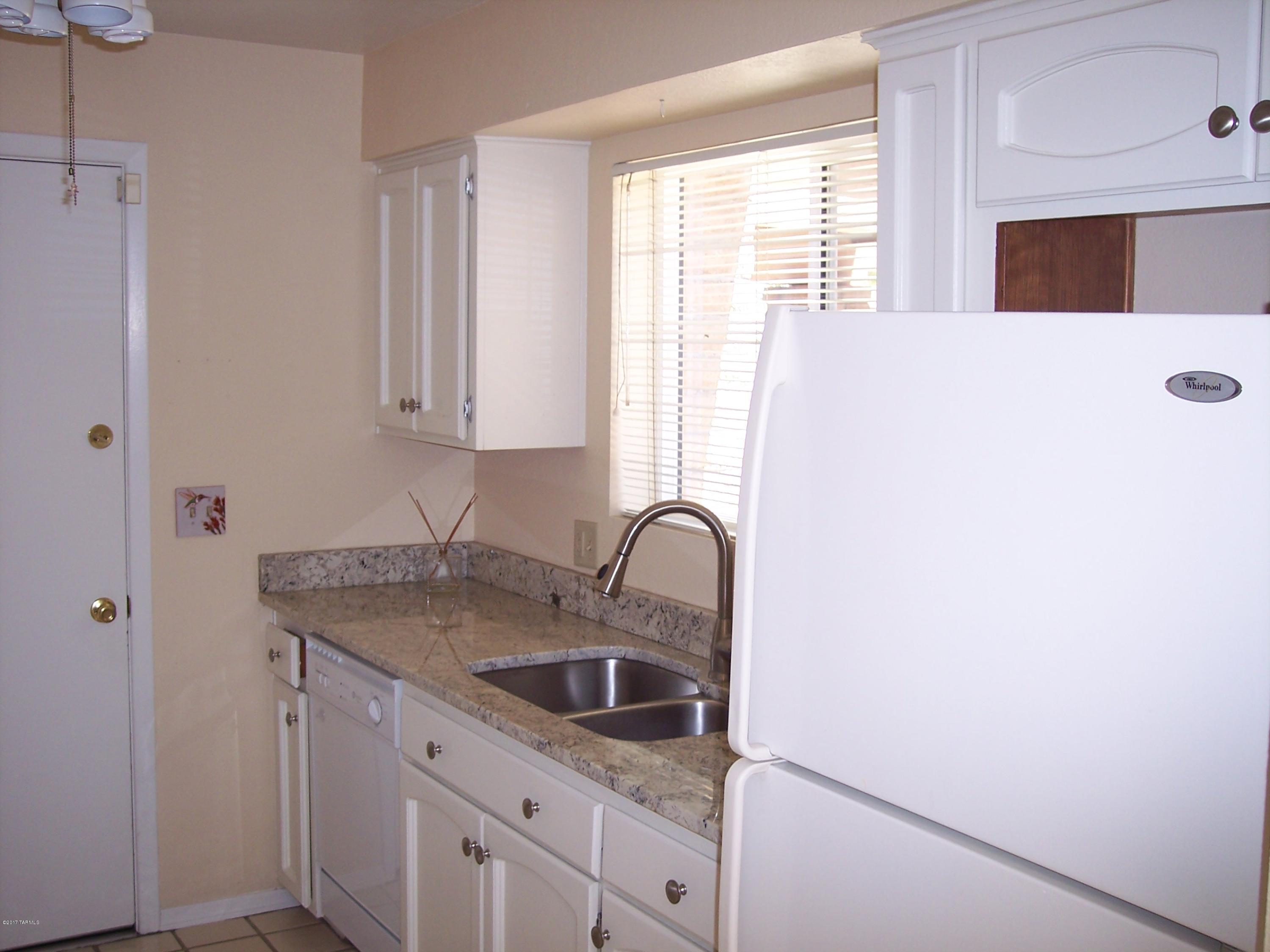 McCormick Place Twnhms Blk II (1-114) - Residential Lease