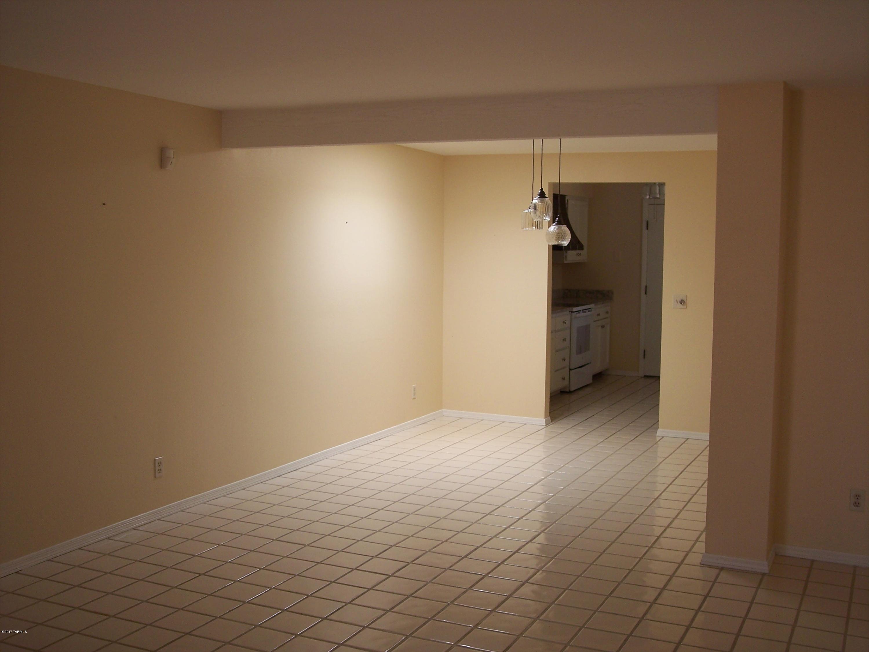 McCormick Place Twnhms Blk II (1-114) - Residential Lease