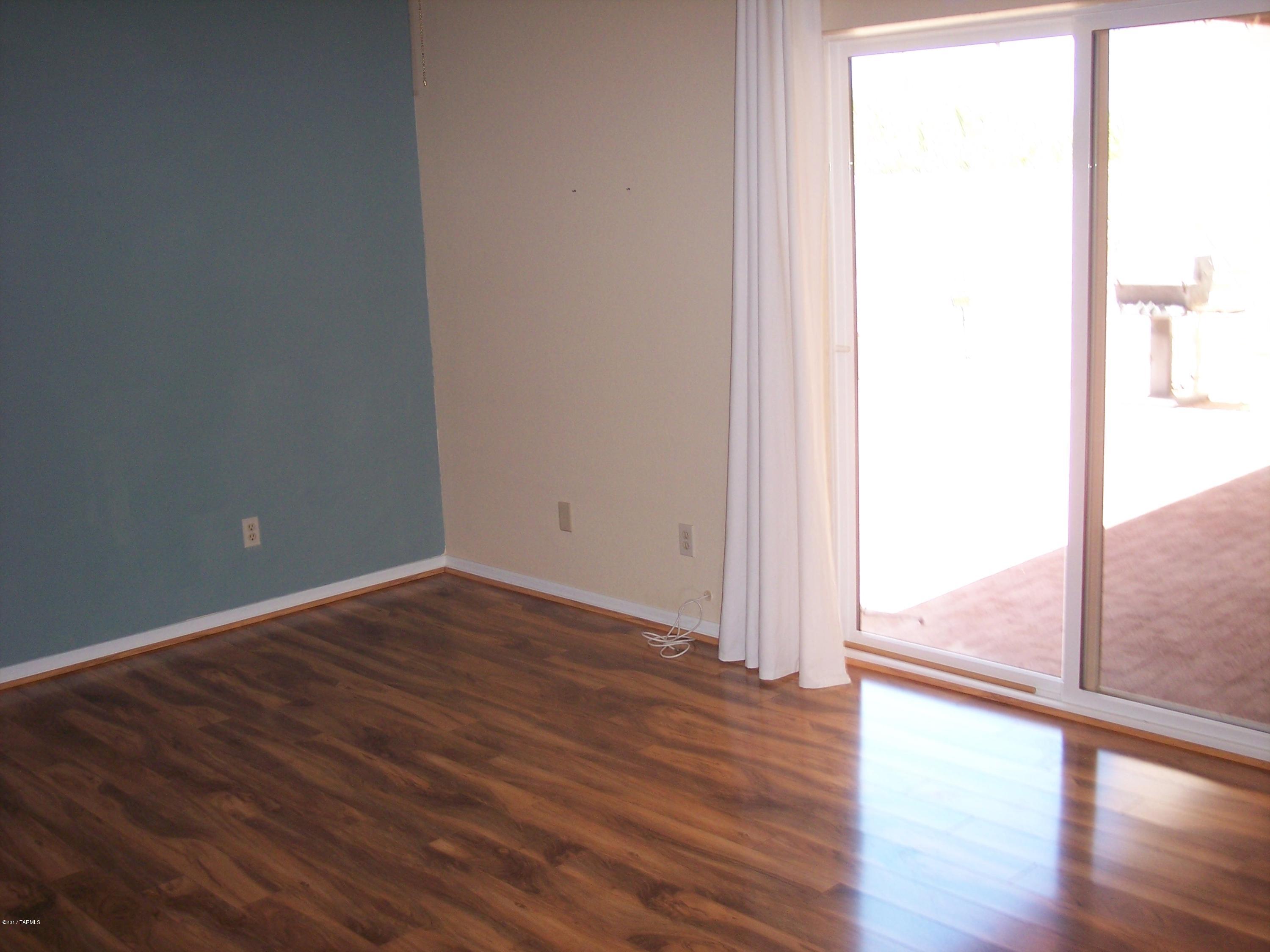 McCormick Place Twnhms Blk II (1-114) - Residential Lease