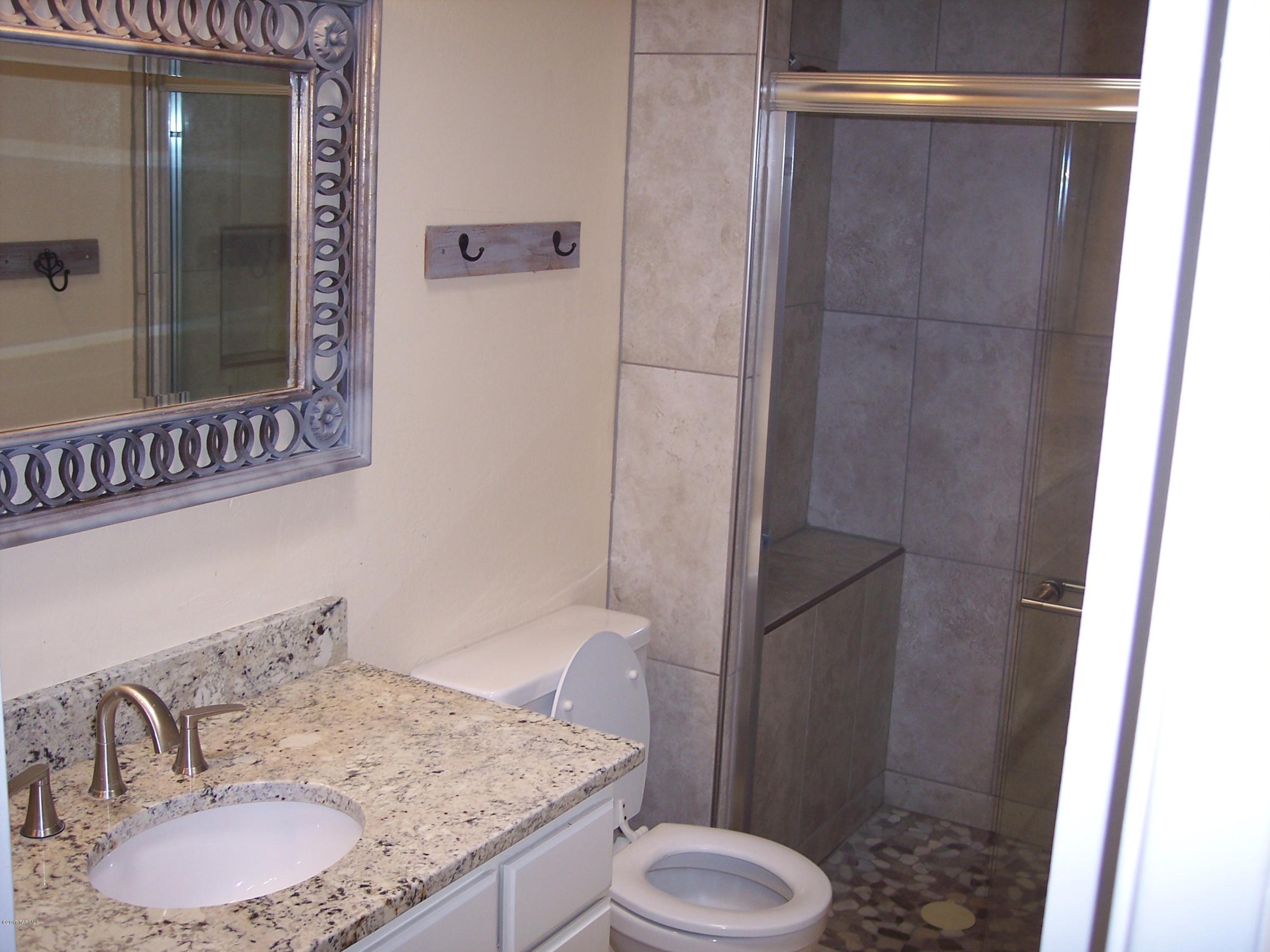 McCormick Place Twnhms Blk II (1-114) - Residential Lease