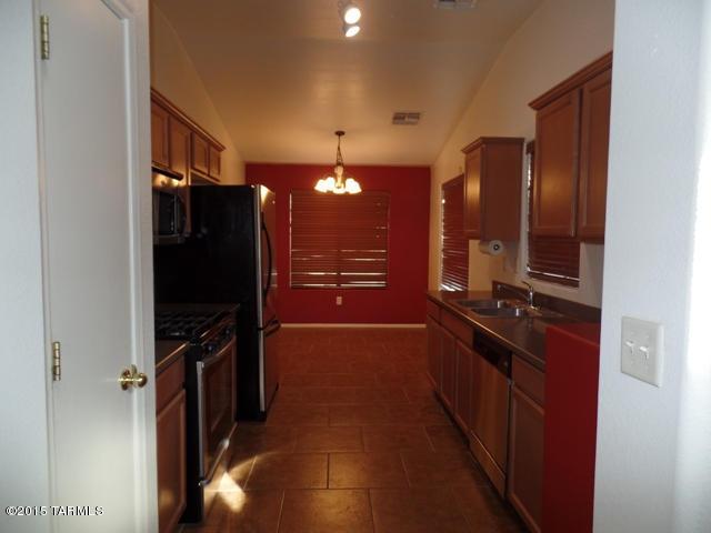 Tres Pueblos - Residential Lease