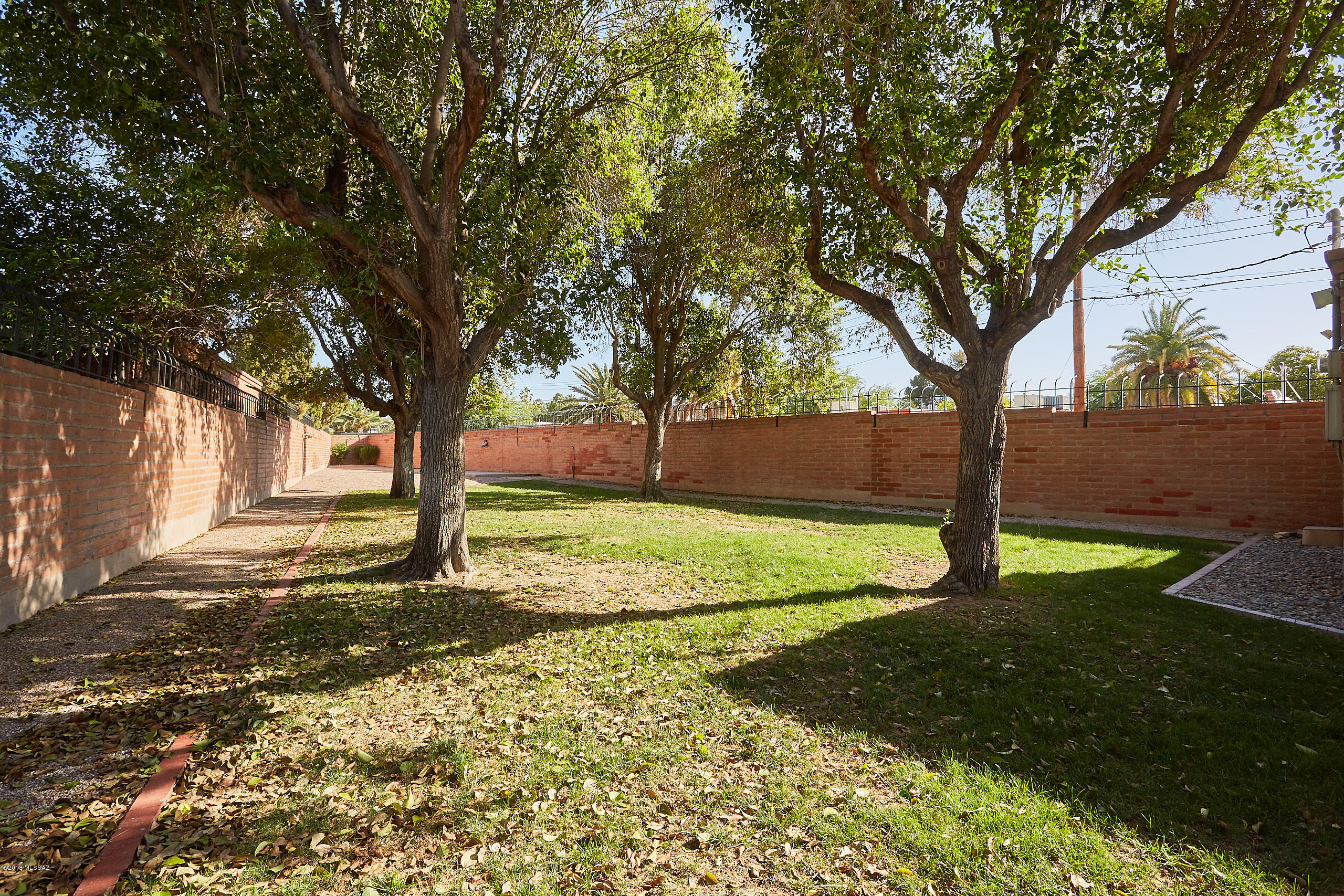 Spanish Village Th - Residential
