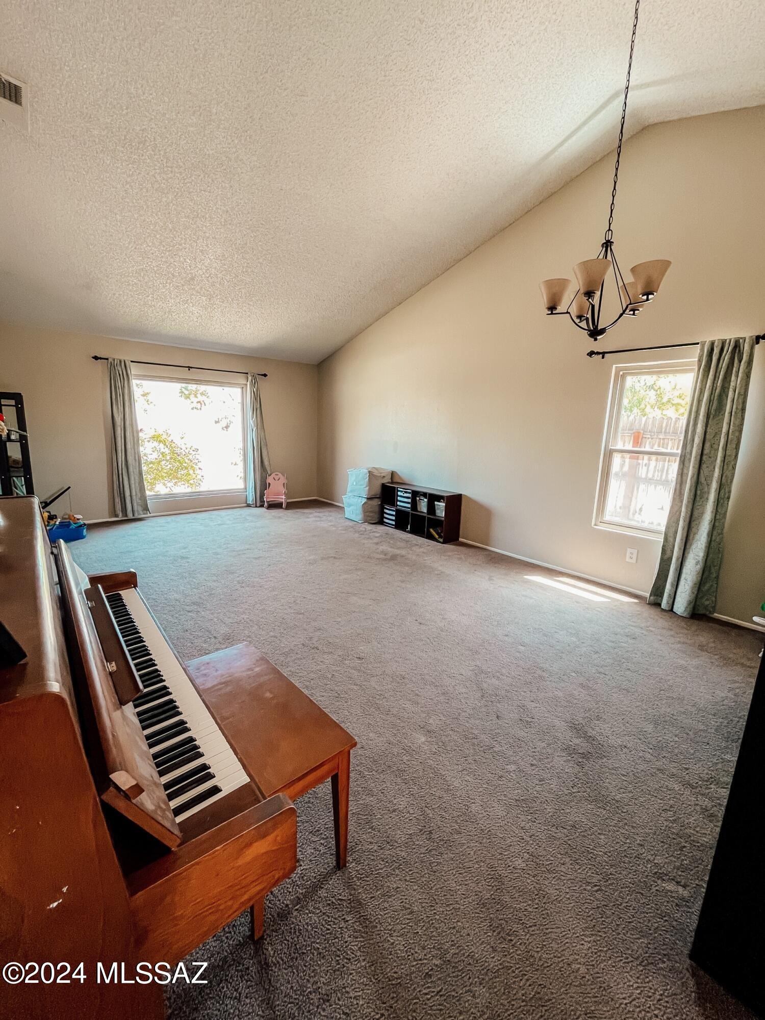 Cortaro Ridge (125-214) - Residential
