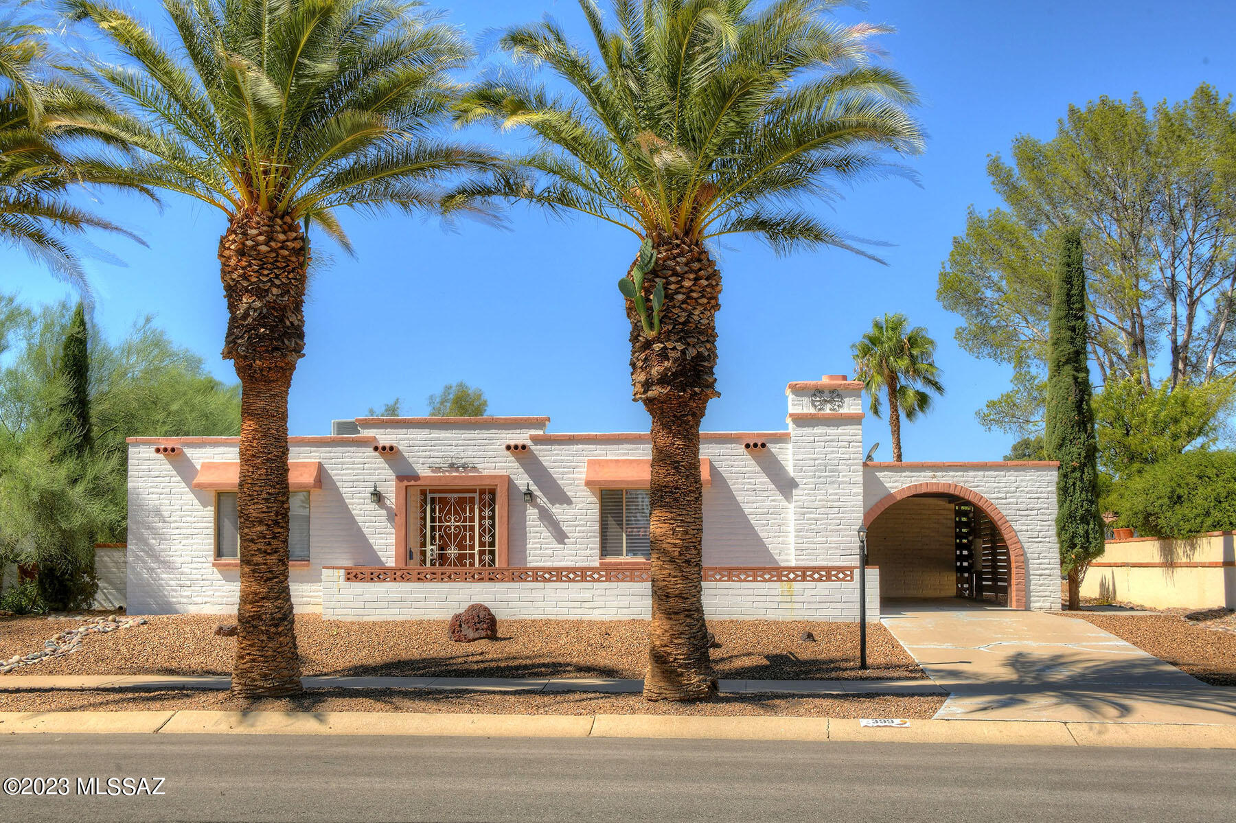 Remodeled Gem in the Heart of Green Valley in the last 15 months boasting Porcelain tile floors through out, Stunning Porcelain Counter tops, Porcelain tile surrounds at baths, vessel sinks, new plumbing trims, Levolor Blinds, Gas Fireplace and so much more!!! Extended patio areas as you retire to the backyard perfect for entertaining or enjoying your morning coffee. This home is centrally located close to shopping, golf courses and plenty of GVR Rec Centers to choose from. NOTE: New Polyurethane Foam Roof w/Elastomeric Coating November 2023 with a 5 year Warranty...Welcome Home and enjoy the Magnificent Sunrise and Sunsets only found in the desert as an added Bonus!!