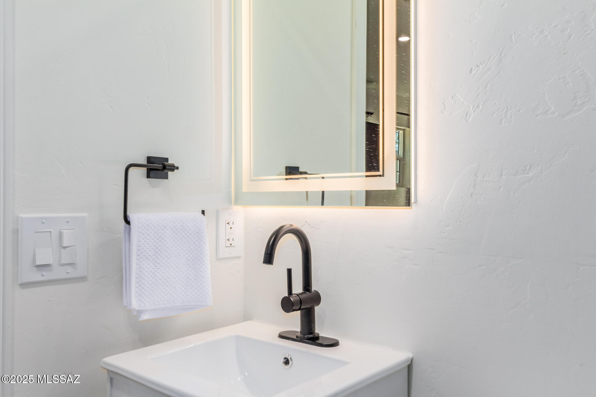 Catalina Vista - Residential Lease