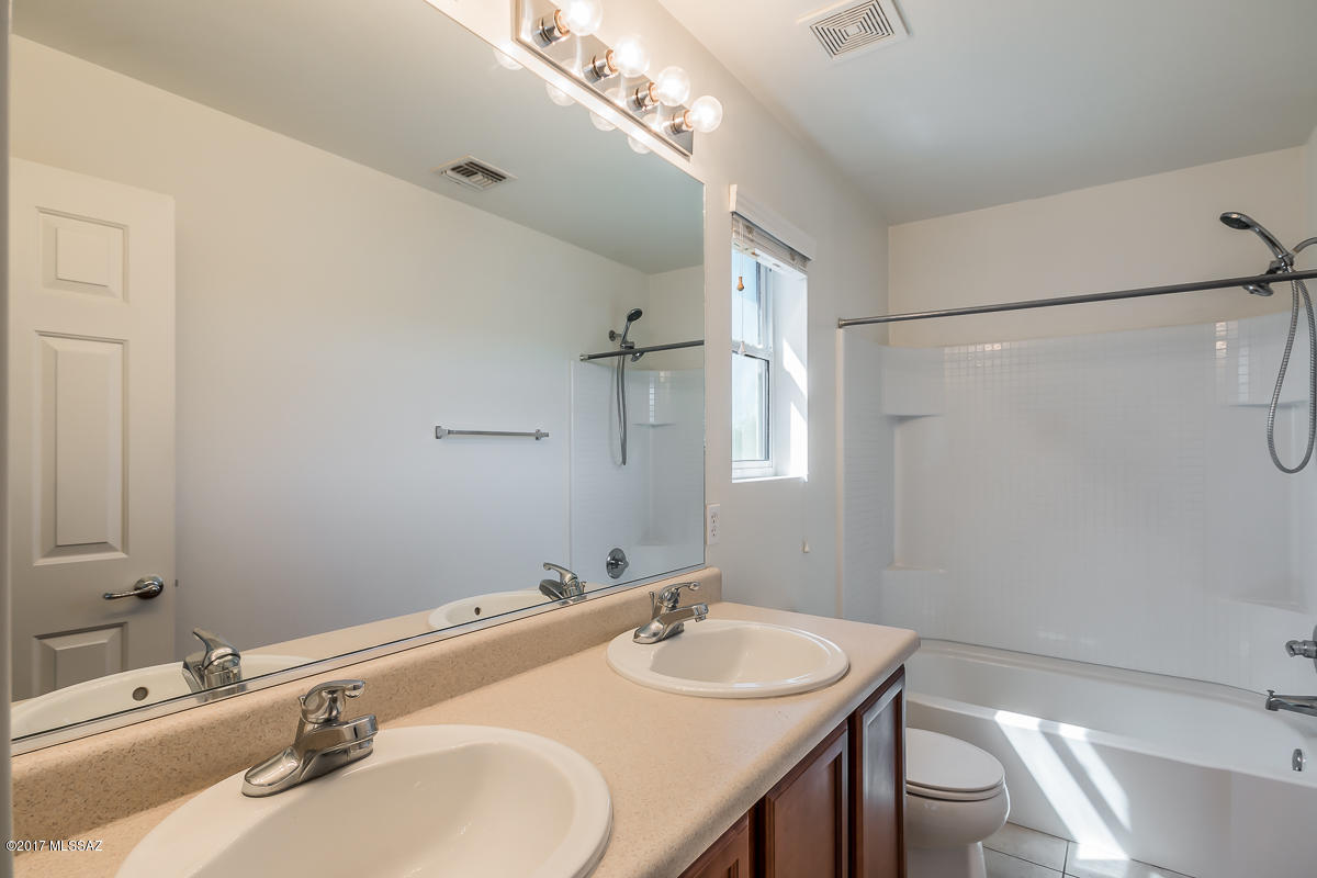 Pantano Overlook - Residential