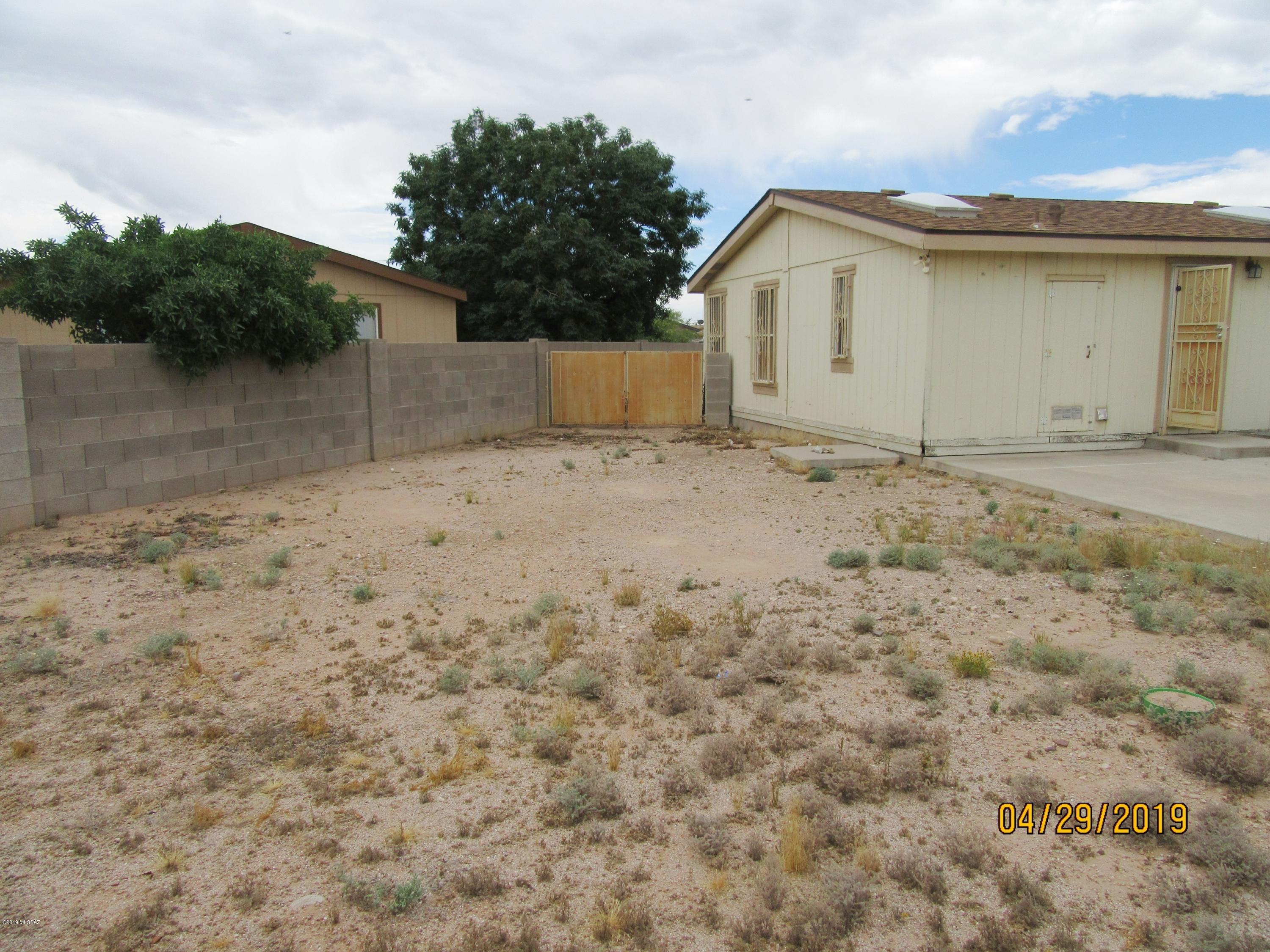 Esperanza Place (1-27) - Residential