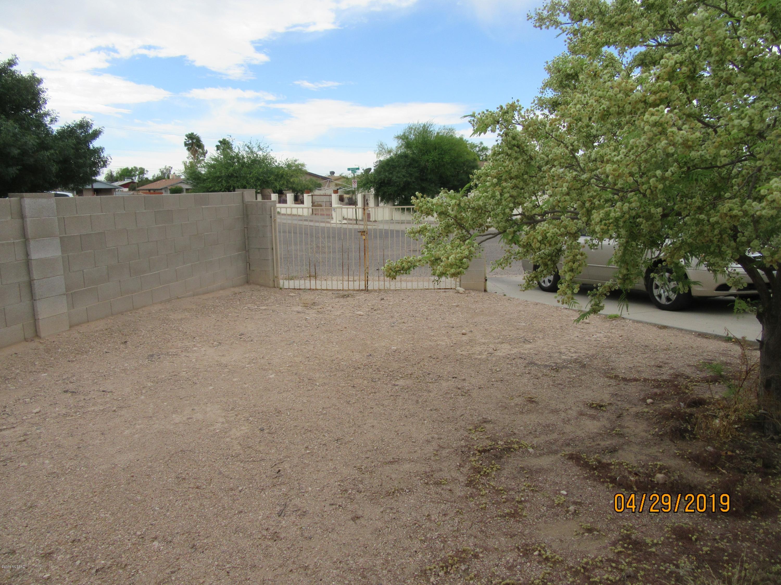Esperanza Place (1-27) - Residential