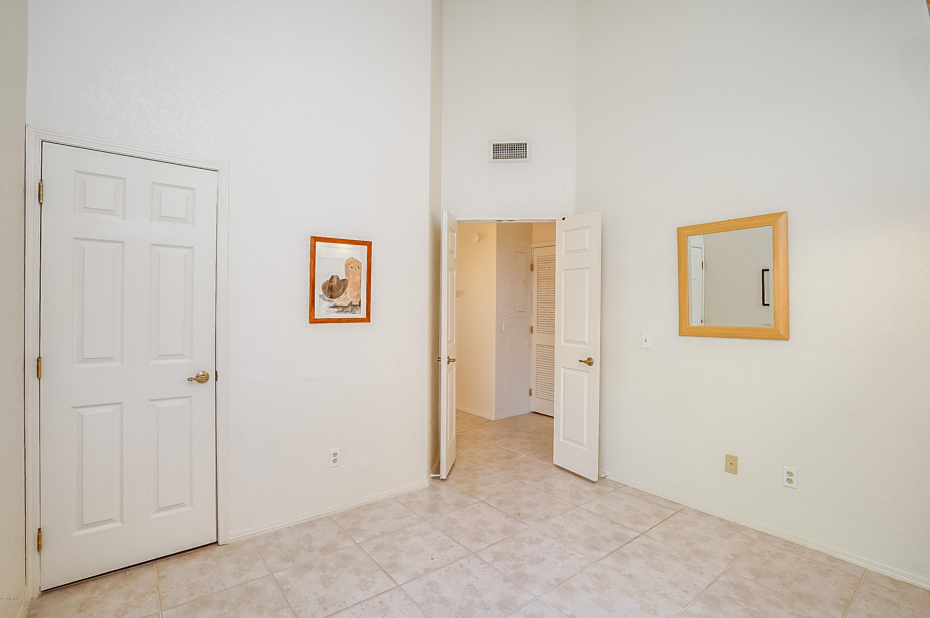 Ventana De Sabino North (1-127) - Residential