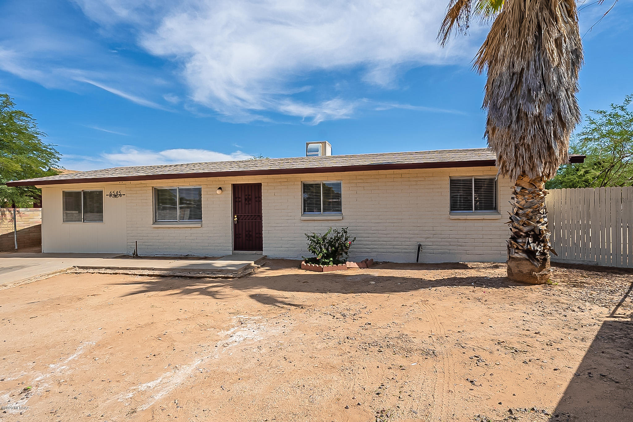 Very cute home with great views in a well established neighborhood, newer paint and window coverings, huge lot & charming features. Newer roof, newer electrical and tons of potential. Call for your private showing!