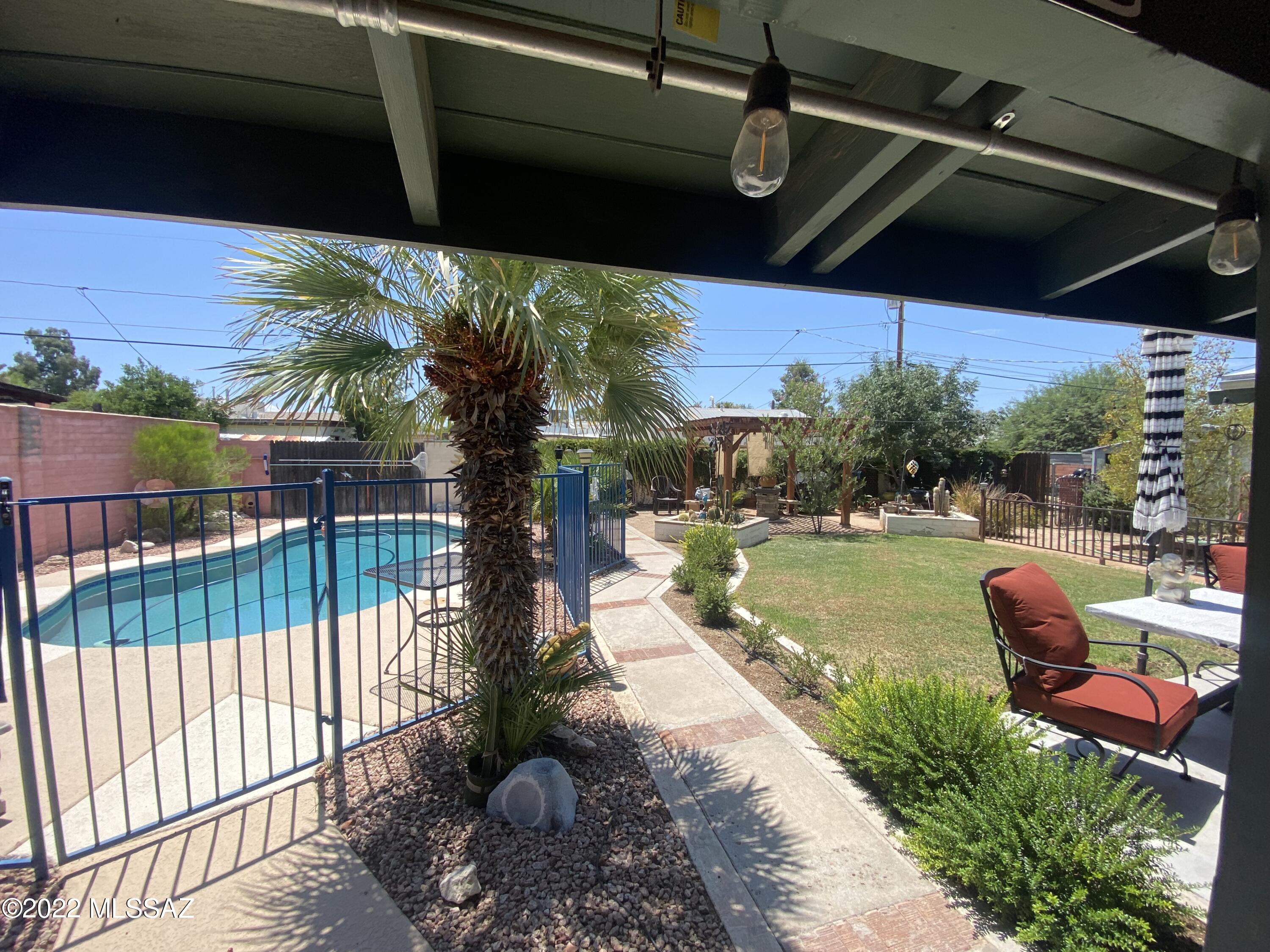 Del Monte Village - Residential
