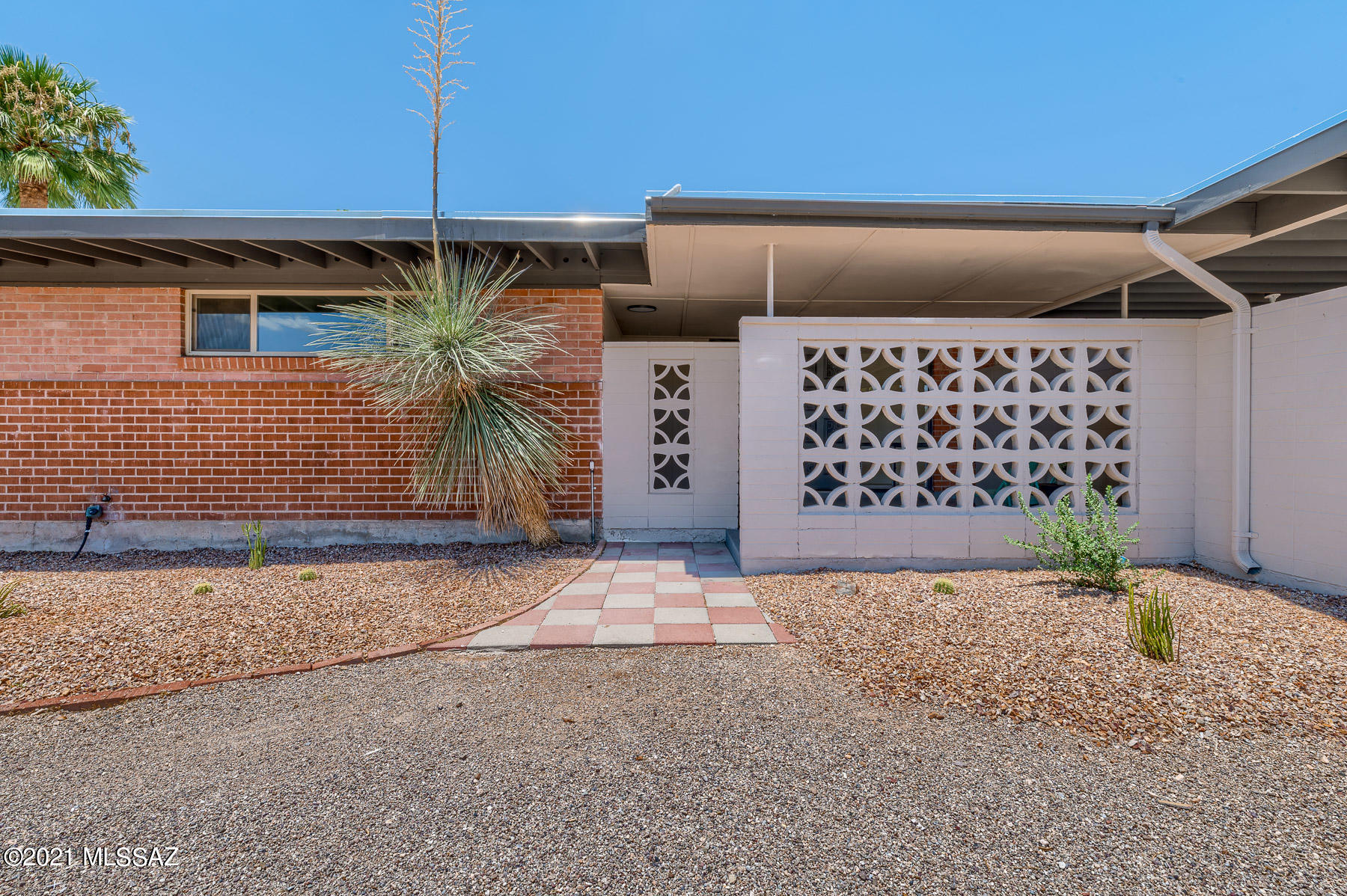 Carlos Terrace - Residential