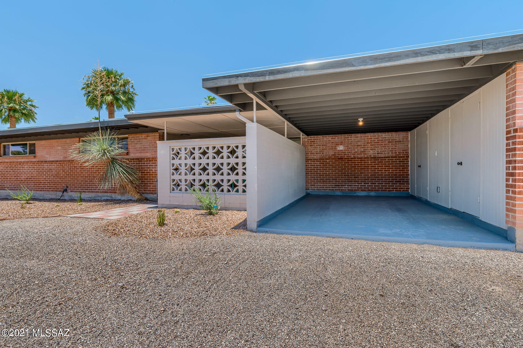 Carlos Terrace - Residential