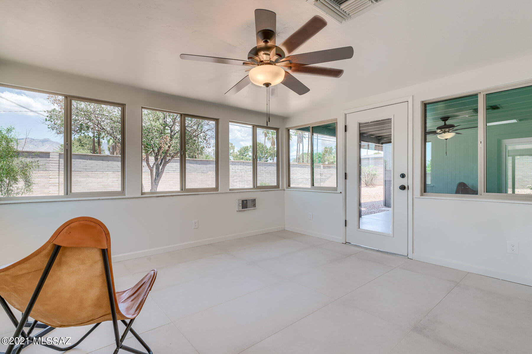 Carlos Terrace - Residential