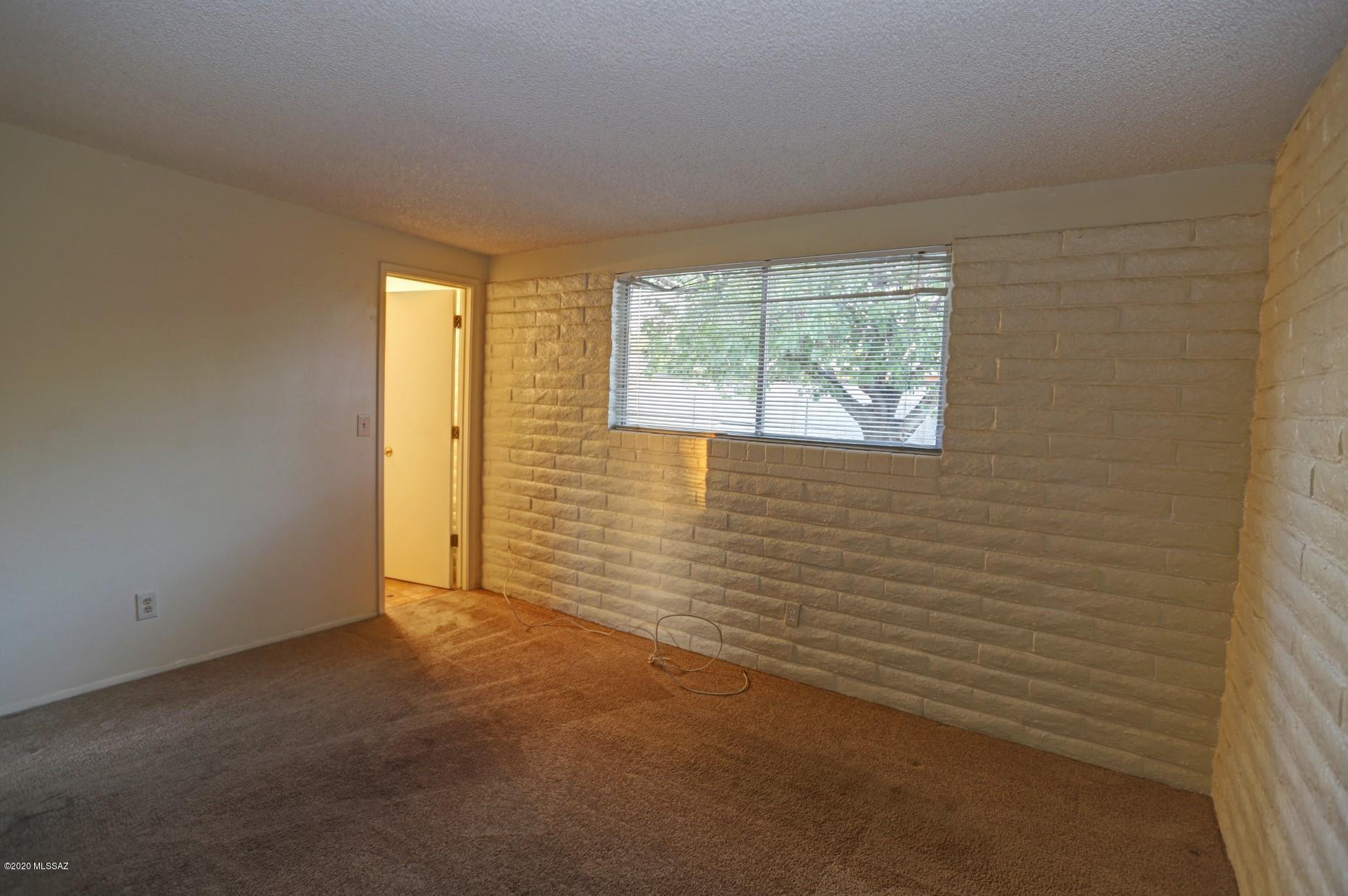Pine Grove (171-383) - Residential