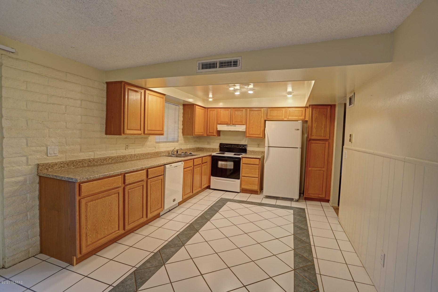 Pine Grove (171-383) - Residential