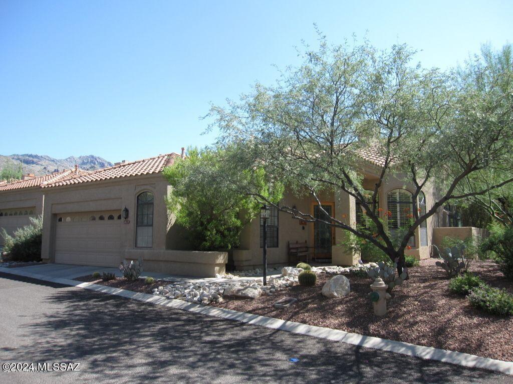 Beautiful Golf Villas home with great mountain views.