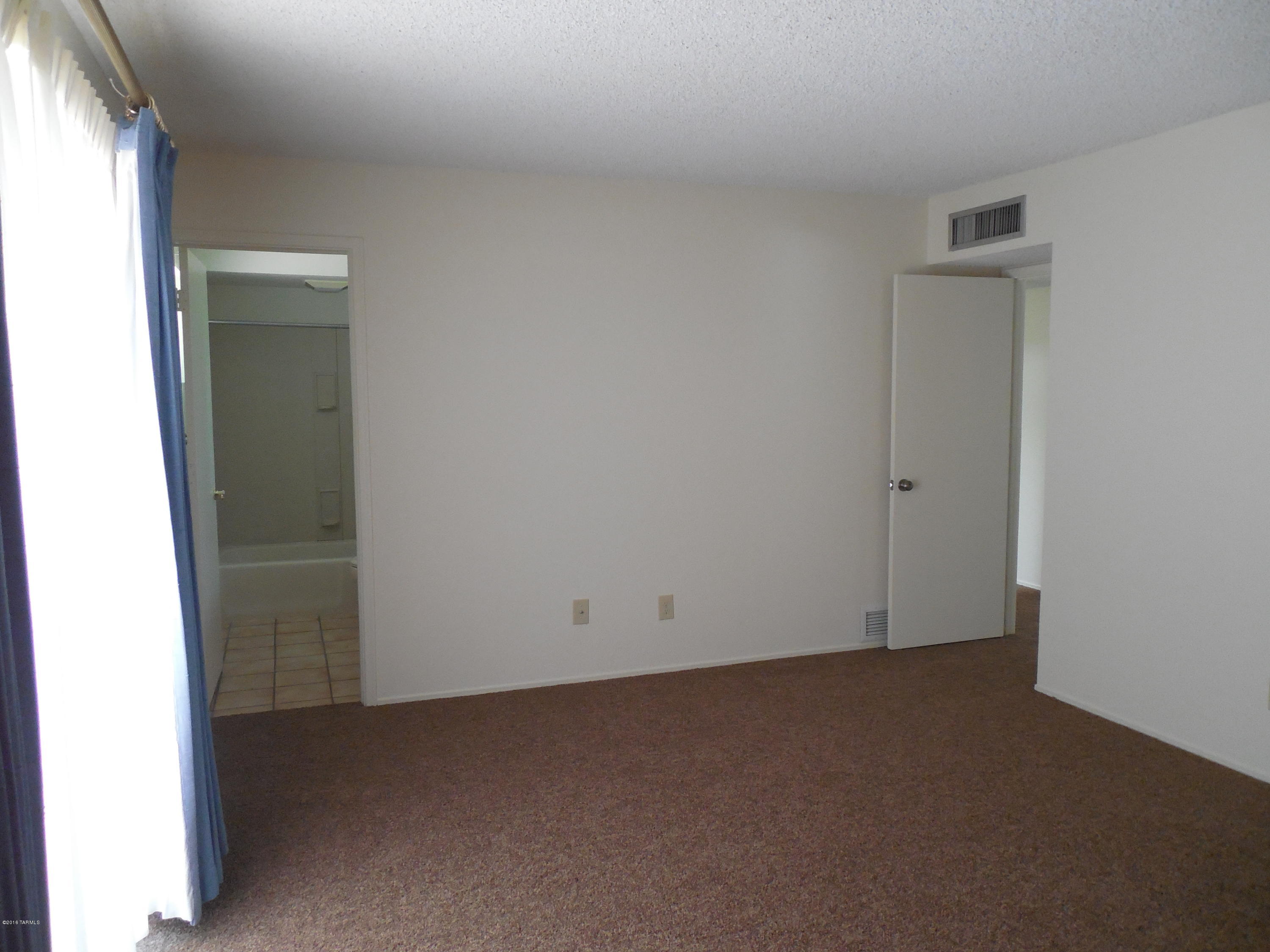 Casas Adobes West No.2 (284-438) - Residential Lease