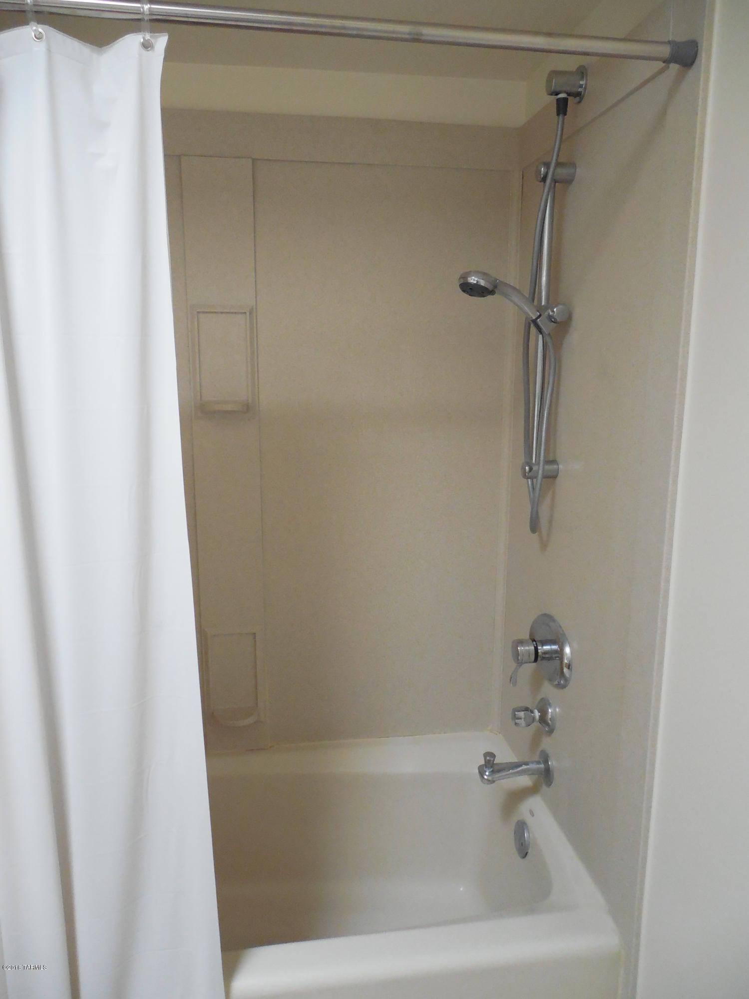 Casas Adobes West No.2 (284-438) - Residential Lease