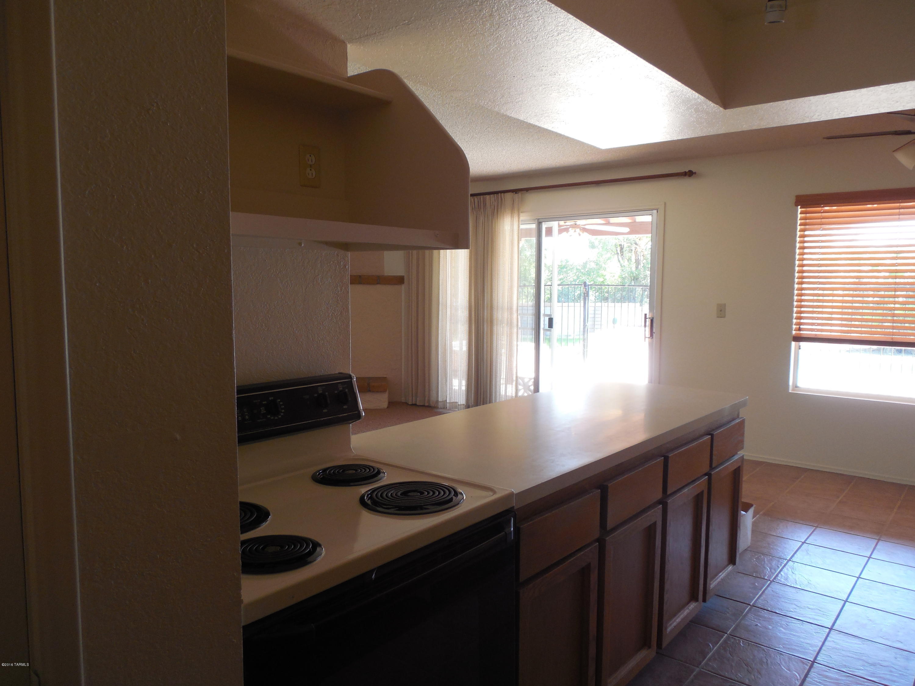 Casas Adobes West No.2 (284-438) - Residential Lease