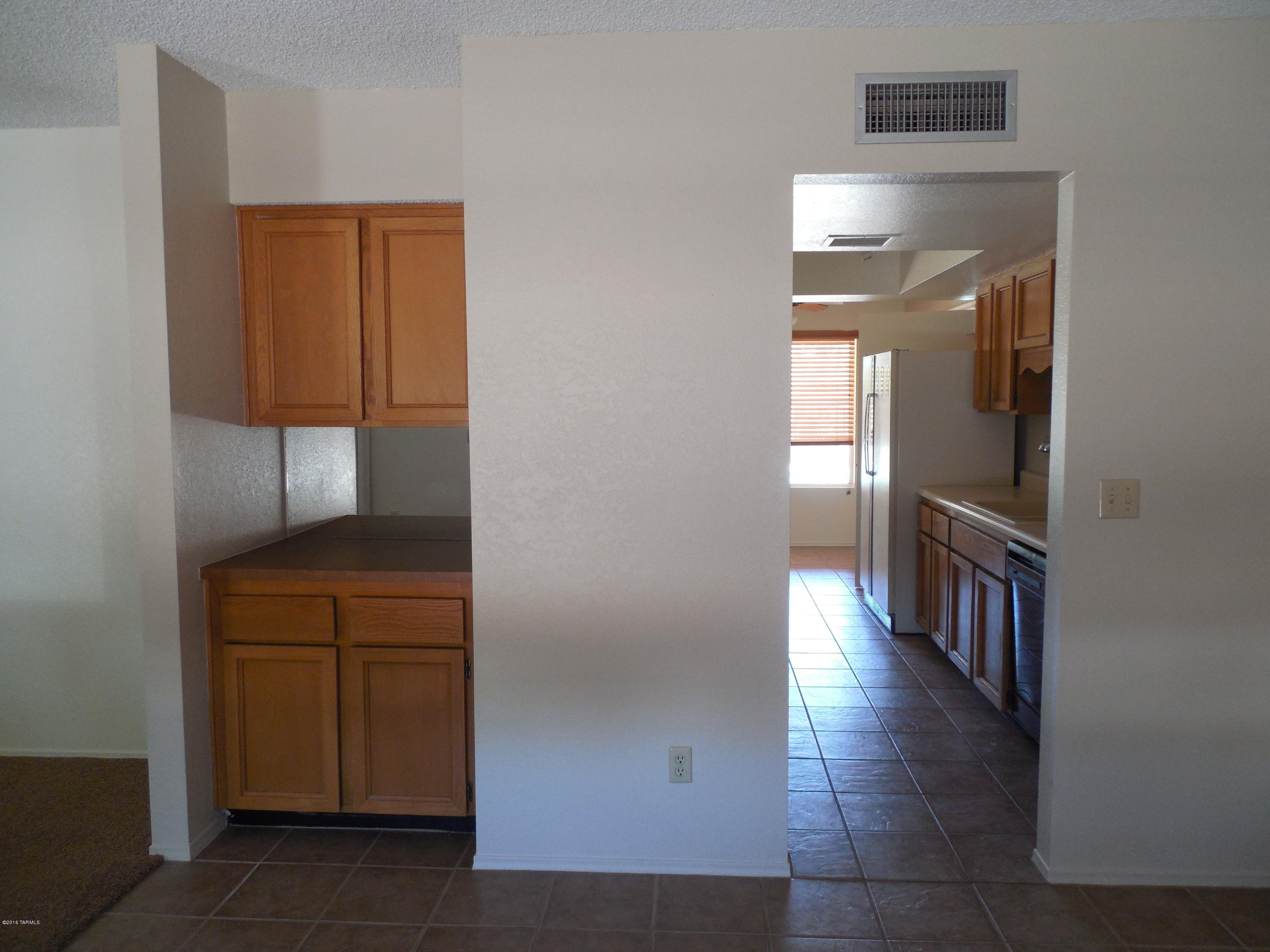 Casas Adobes West No.2 (284-438) - Residential Lease
