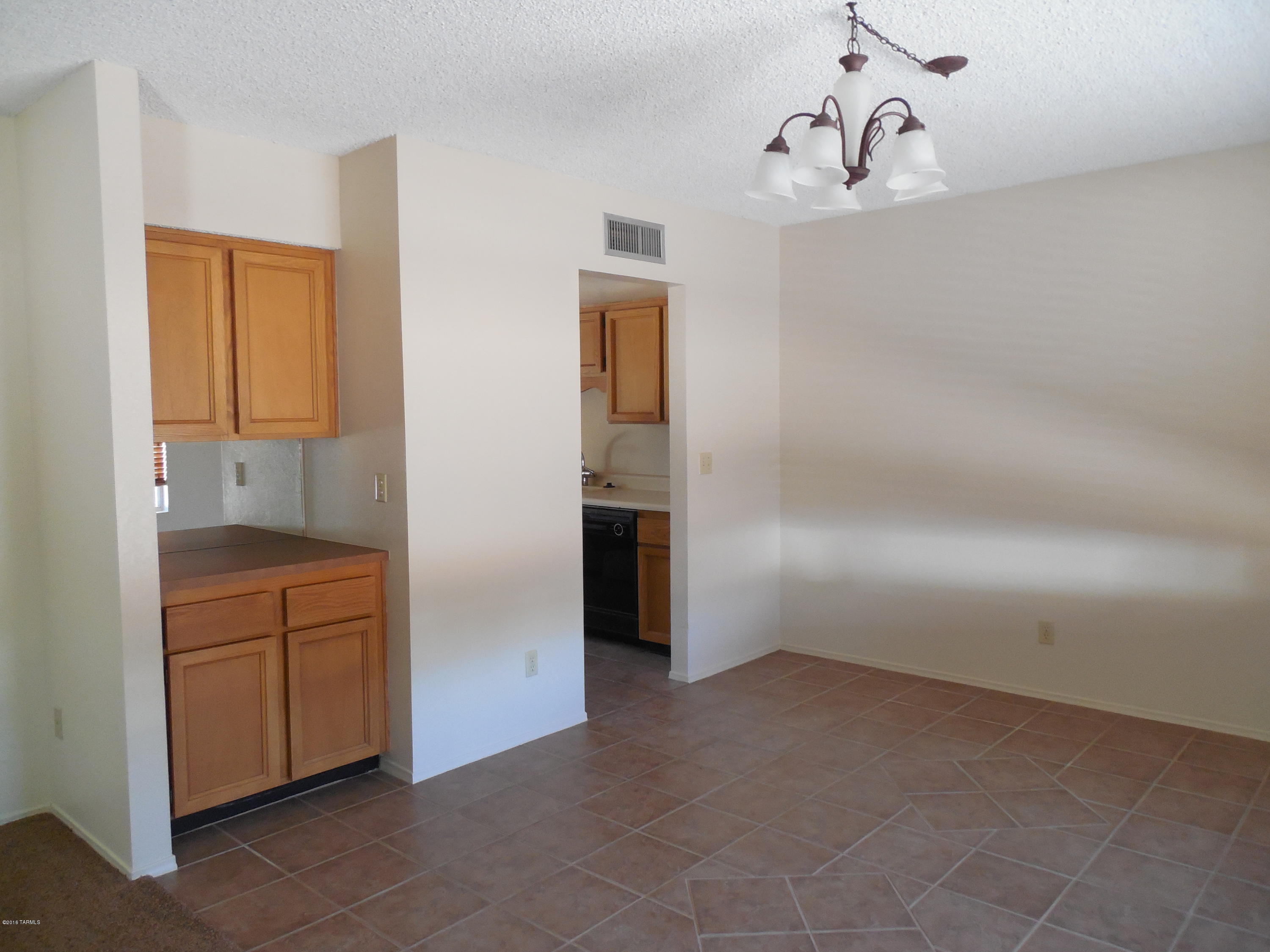 Casas Adobes West No.2 (284-438) - Residential Lease