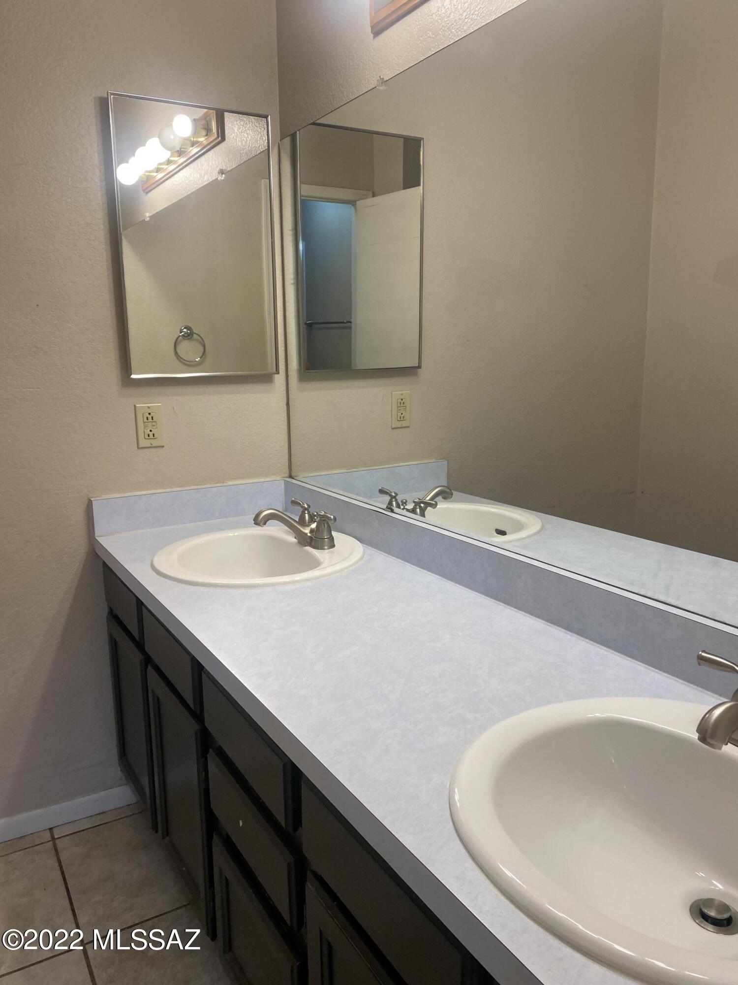 Oak Tree at Midvale (520-620) - Residential