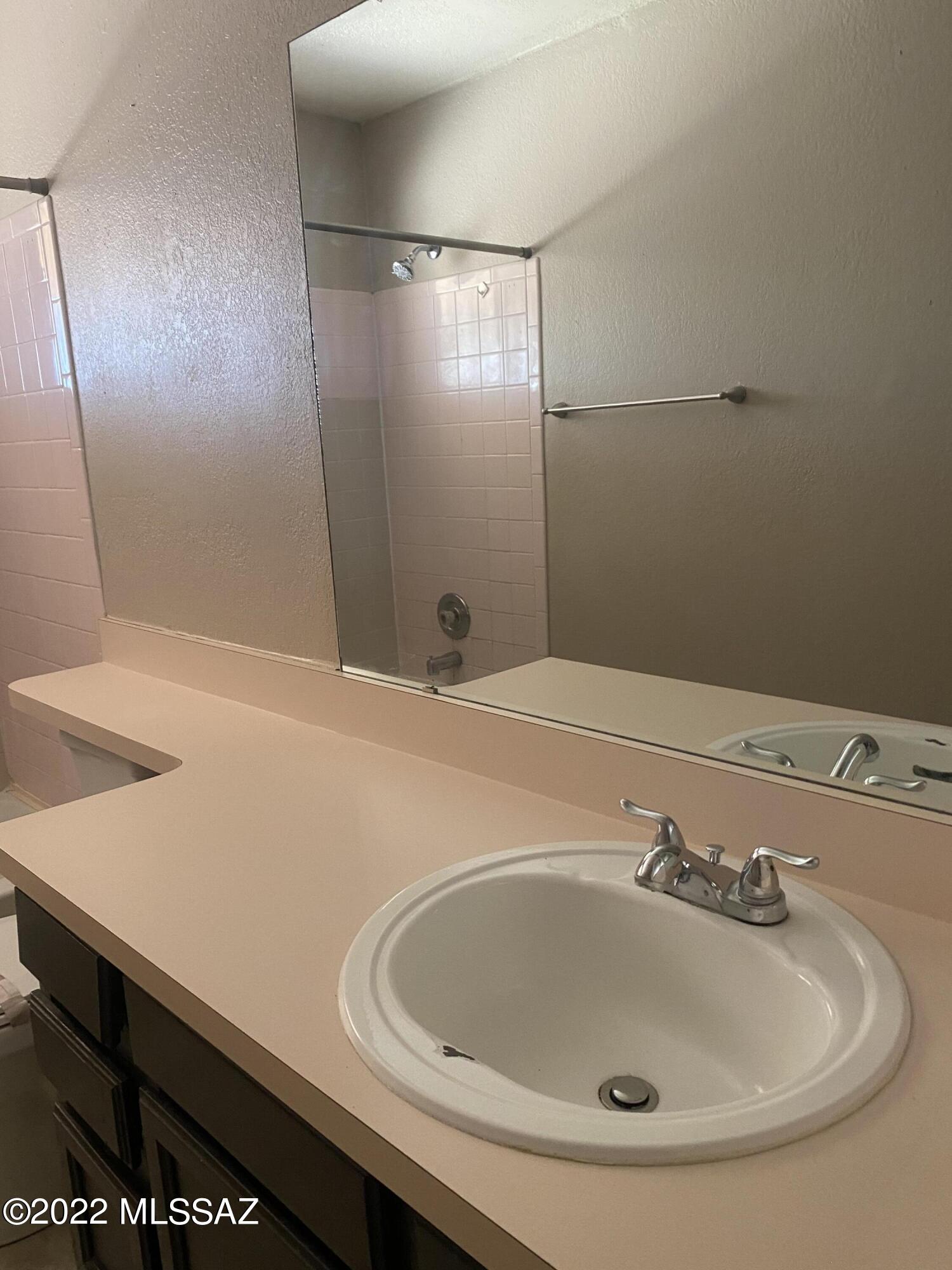 Oak Tree at Midvale (520-620) - Residential