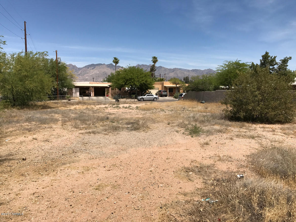 Development Opportunity for Multifamily or Residential building lot. Property also has paved frontage on Columbus Blvd.